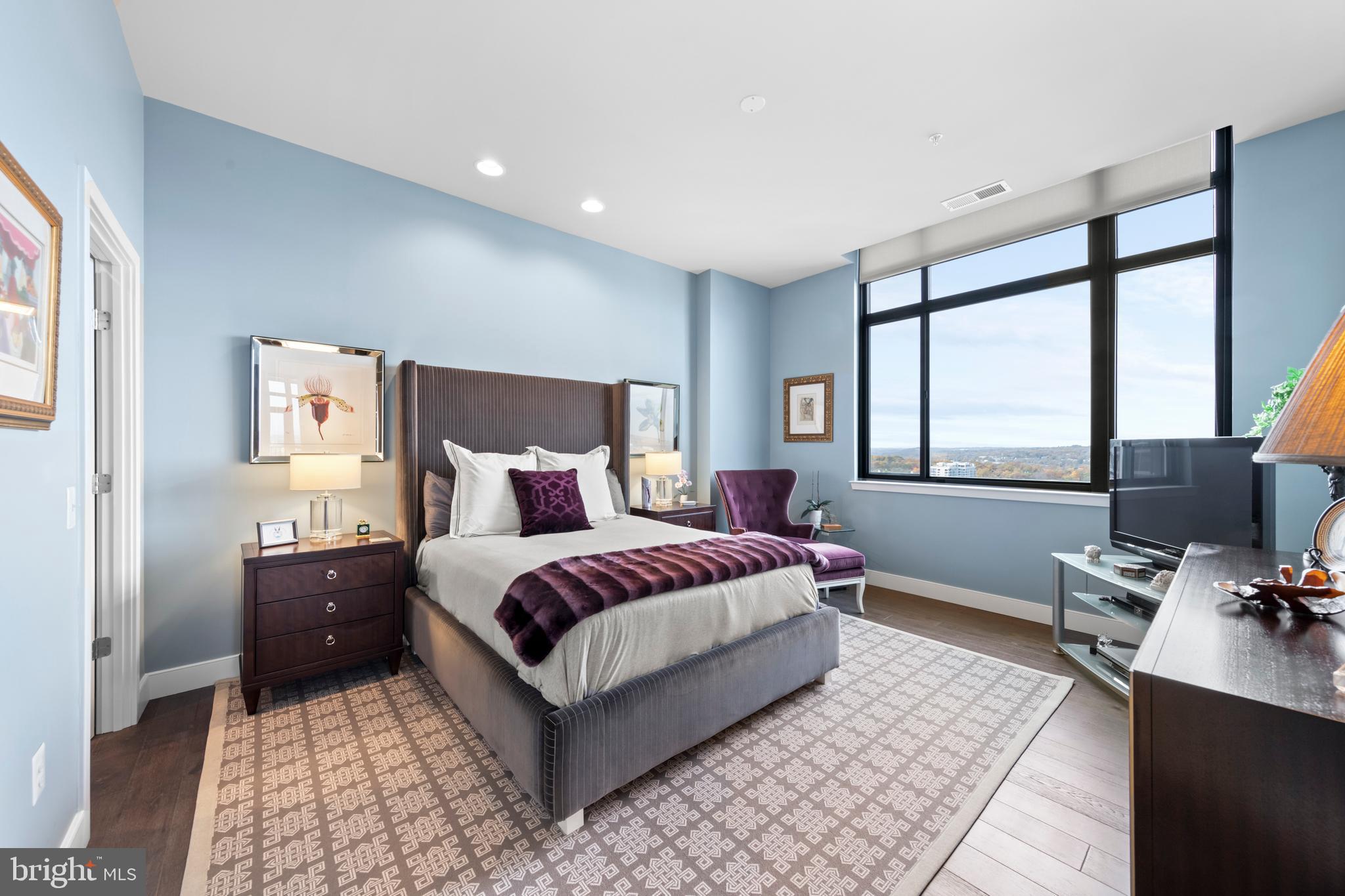 COURTHOUSE - Residential