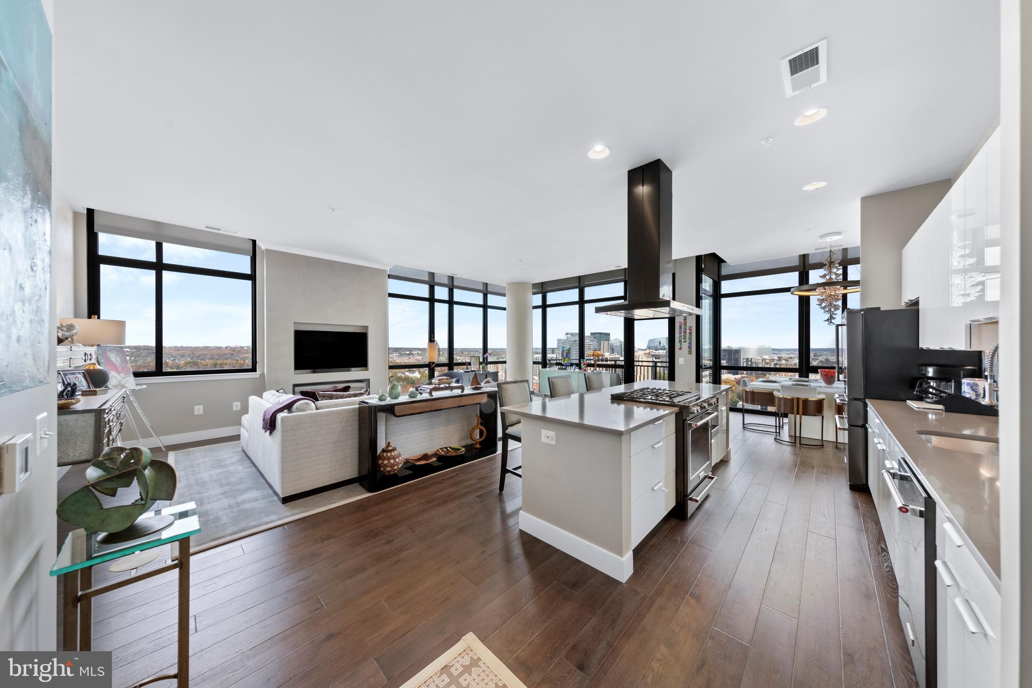 COURTHOUSE - Residential