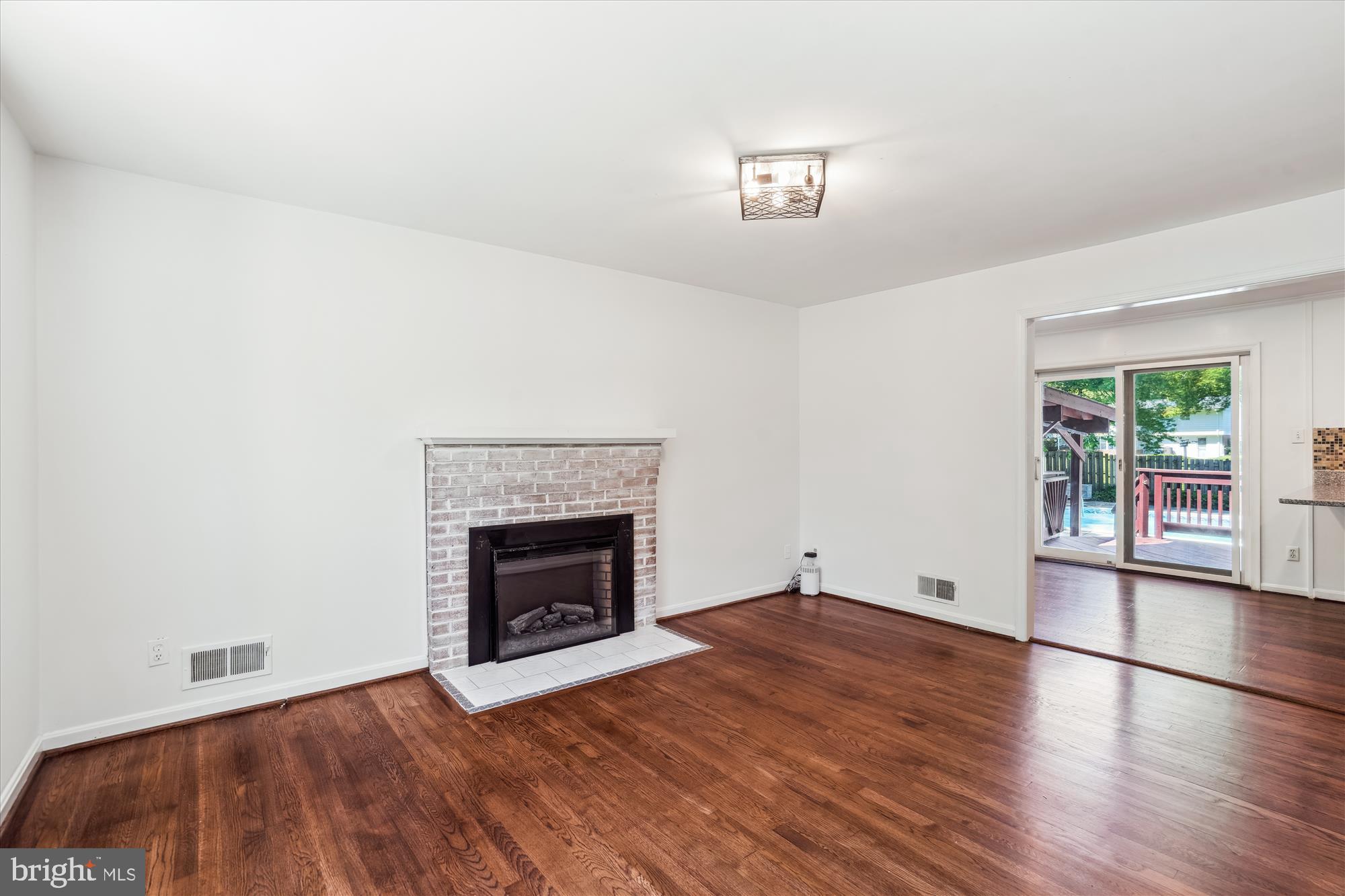 FAIRLAND ESTATES - Residential