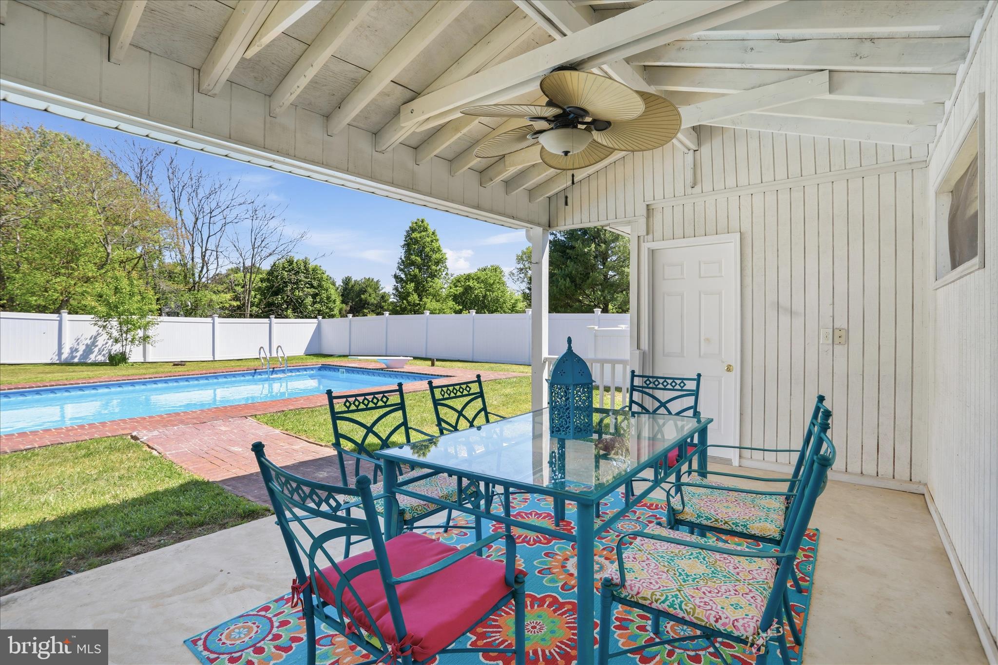 STEEPLE CHASE - Residential