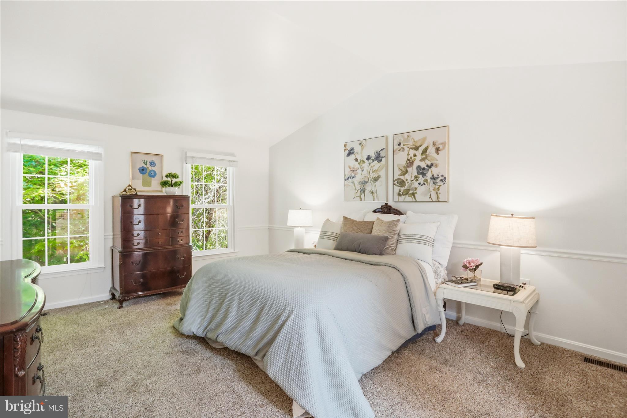 STEEPLE CHASE - Residential