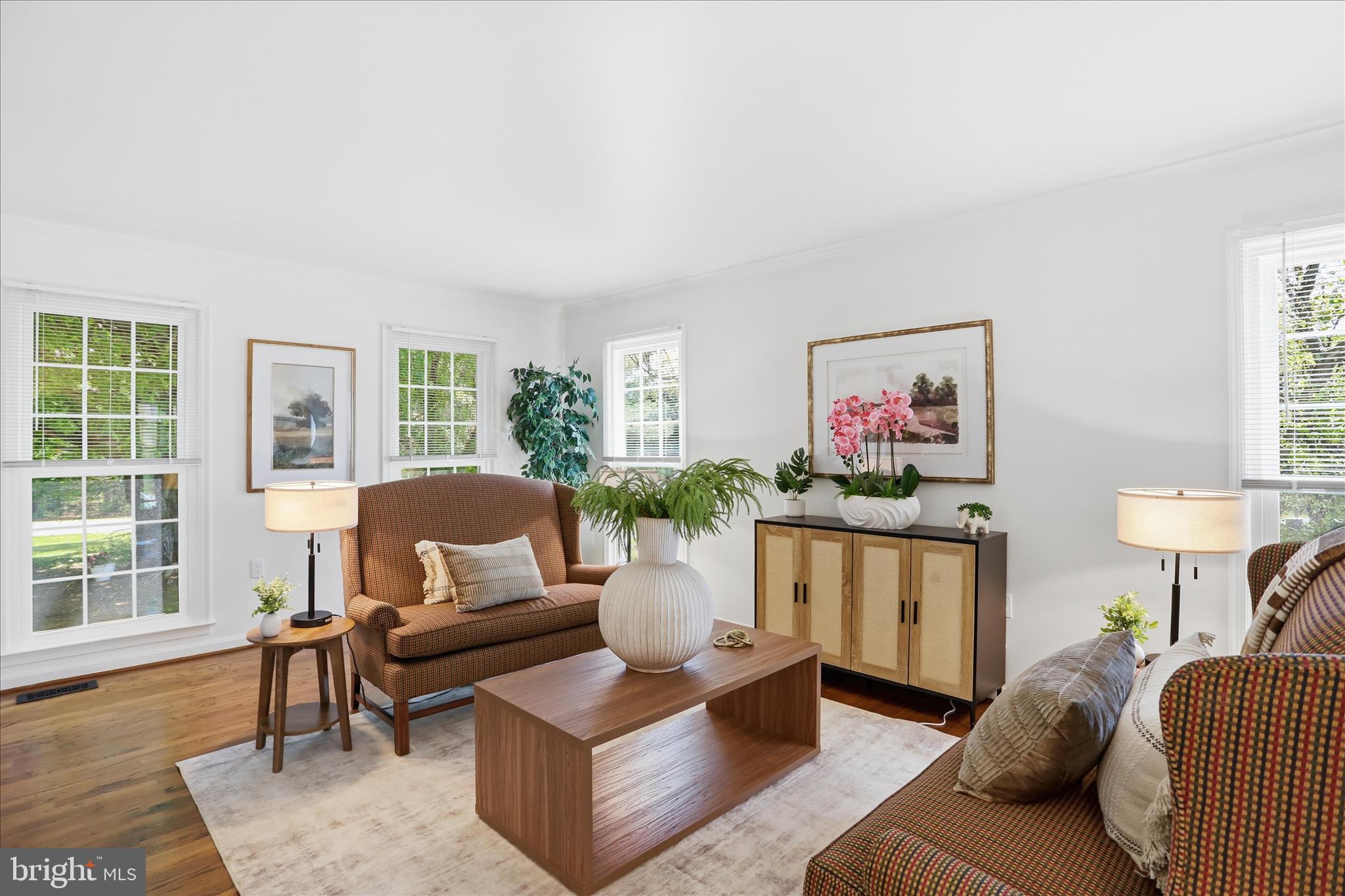 STEEPLE CHASE - Residential