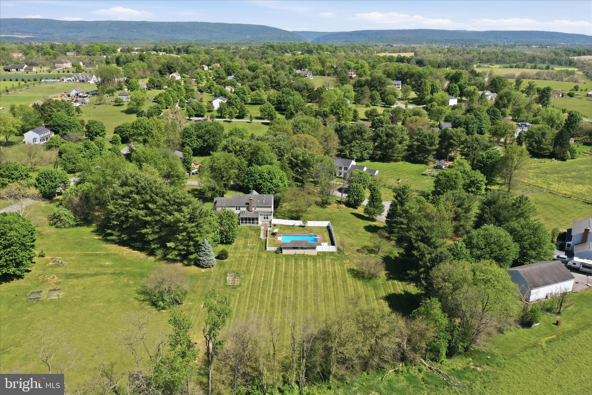 STEEPLE CHASE - Residential