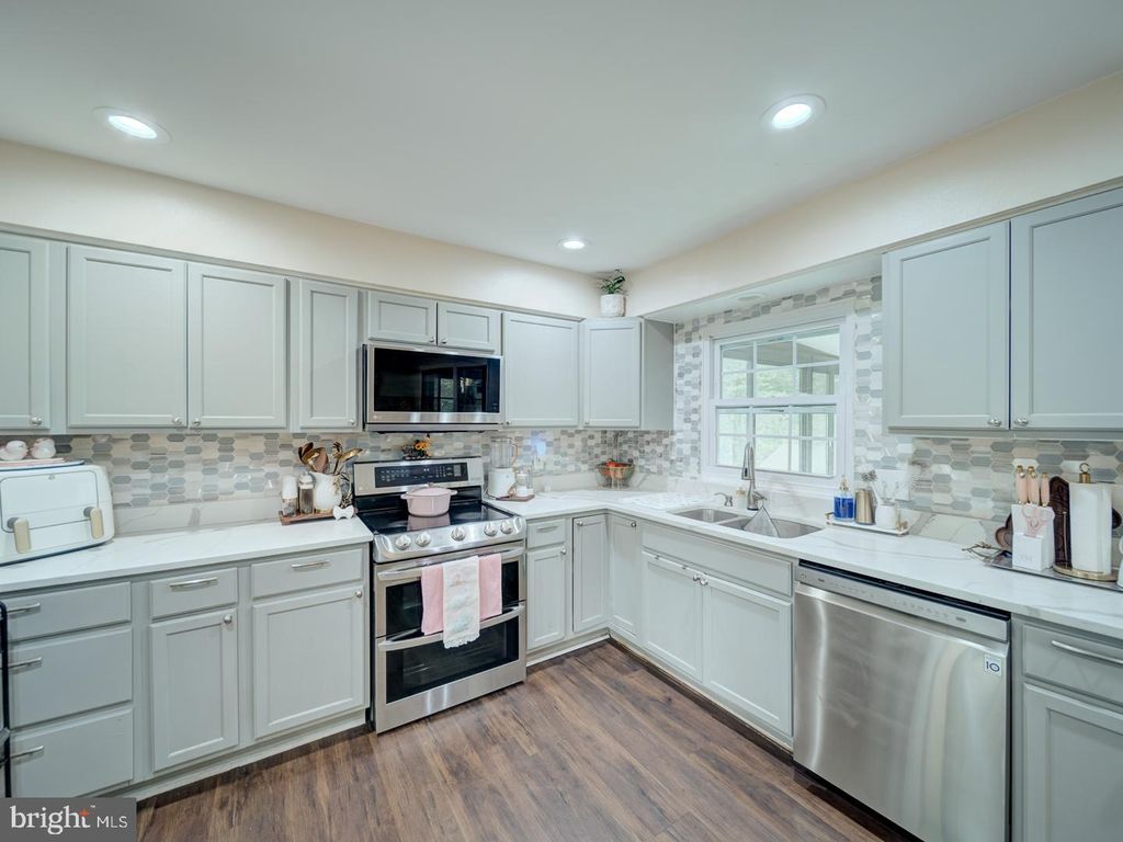 Photo of 11286 Lucasville Road, MANASSAS, VA 20112 (MLS # VAPW2104108)