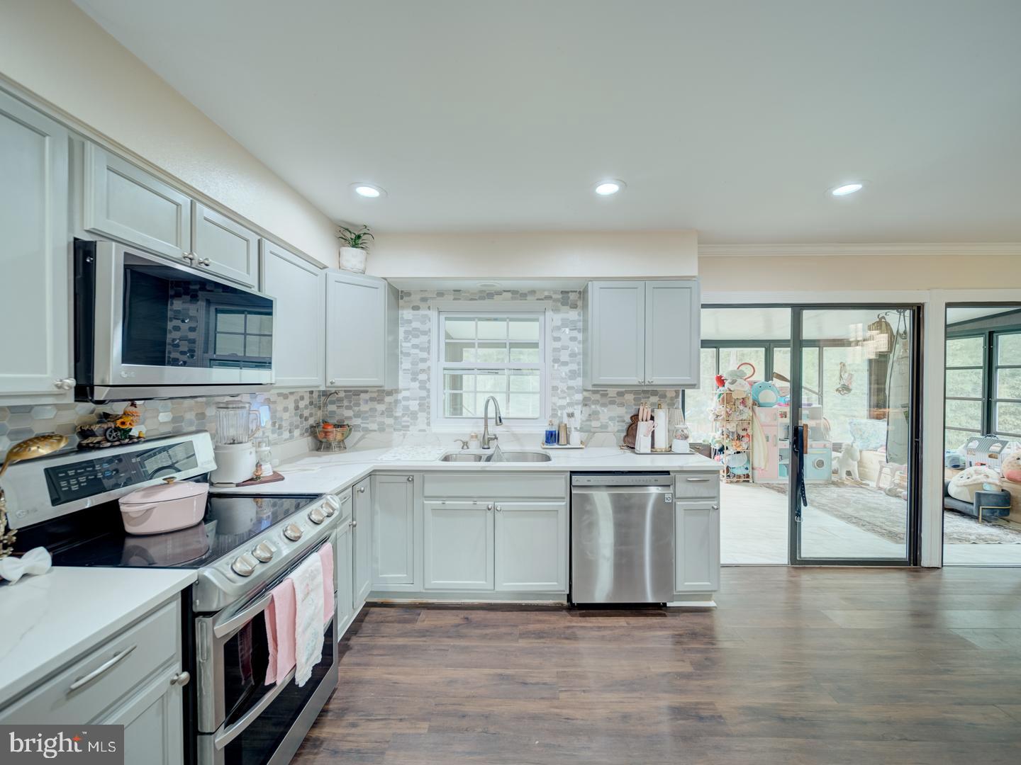 11286 LUCASVILLE ROAD