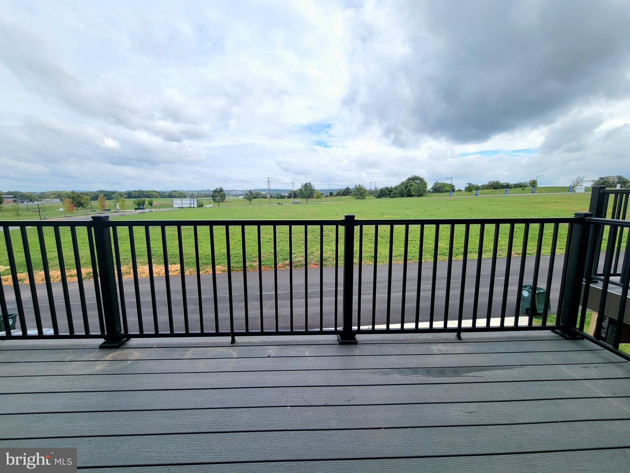 RENN QUARTER - Residential Lease