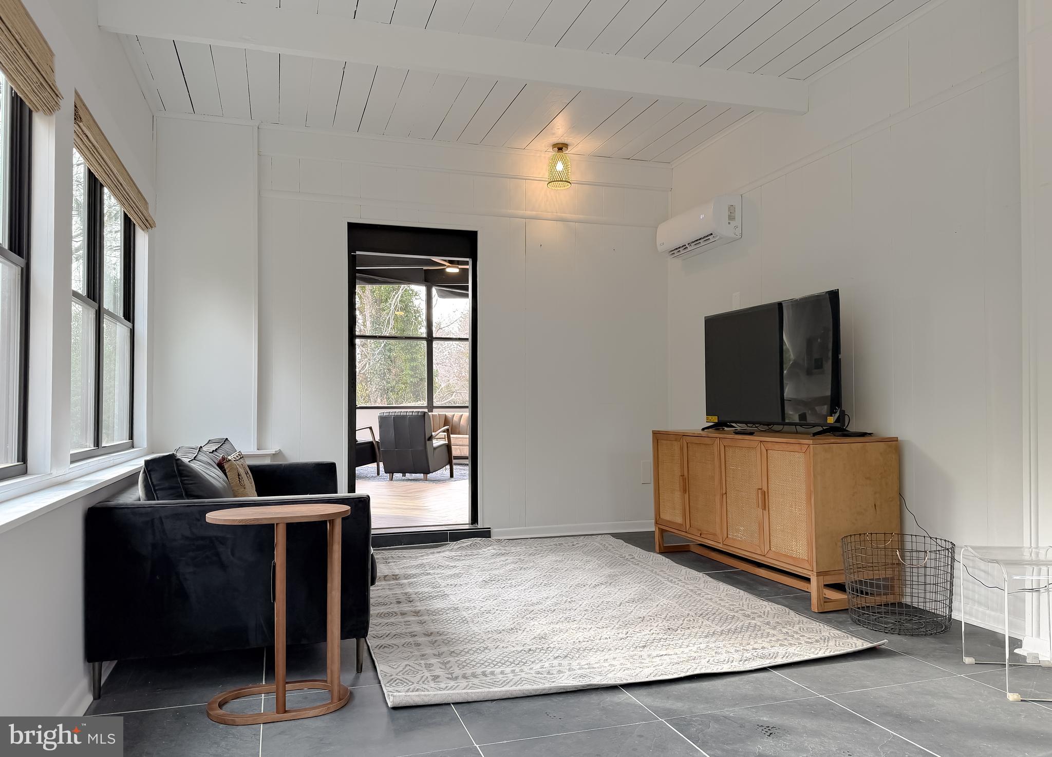 DRUM POINT - Residential