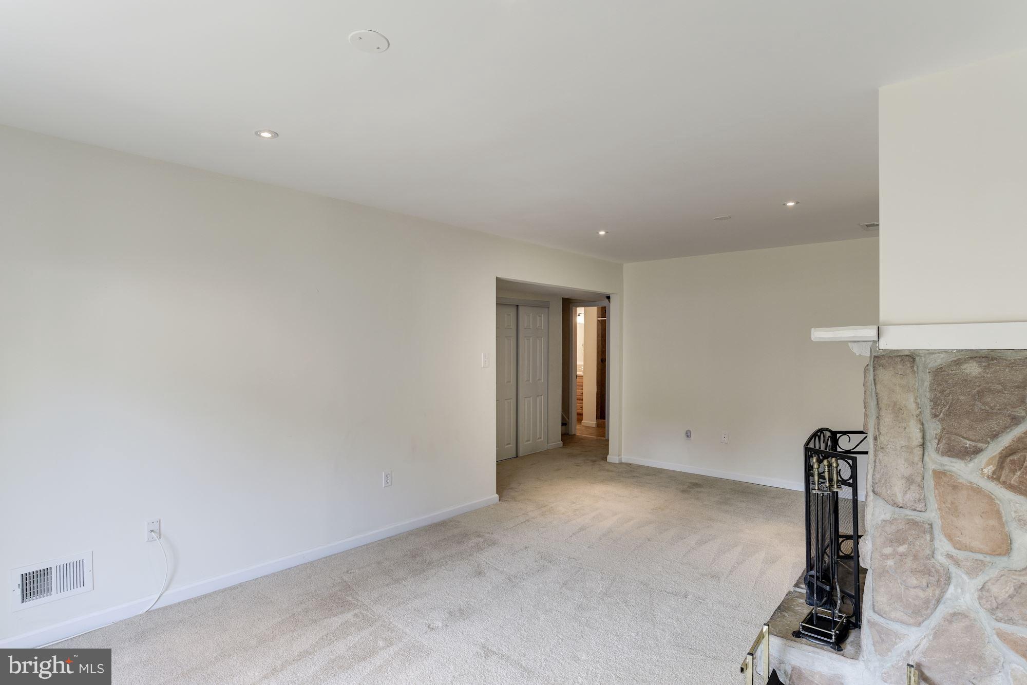 RIVERVIEW OVERLOOK - Residential