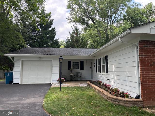 7219 WICKFORD DRIVE