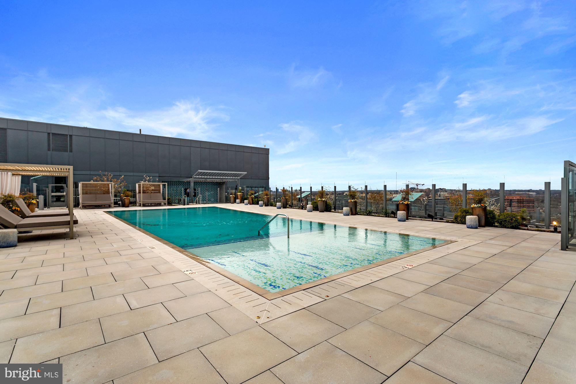 ROSSLYN - Residential