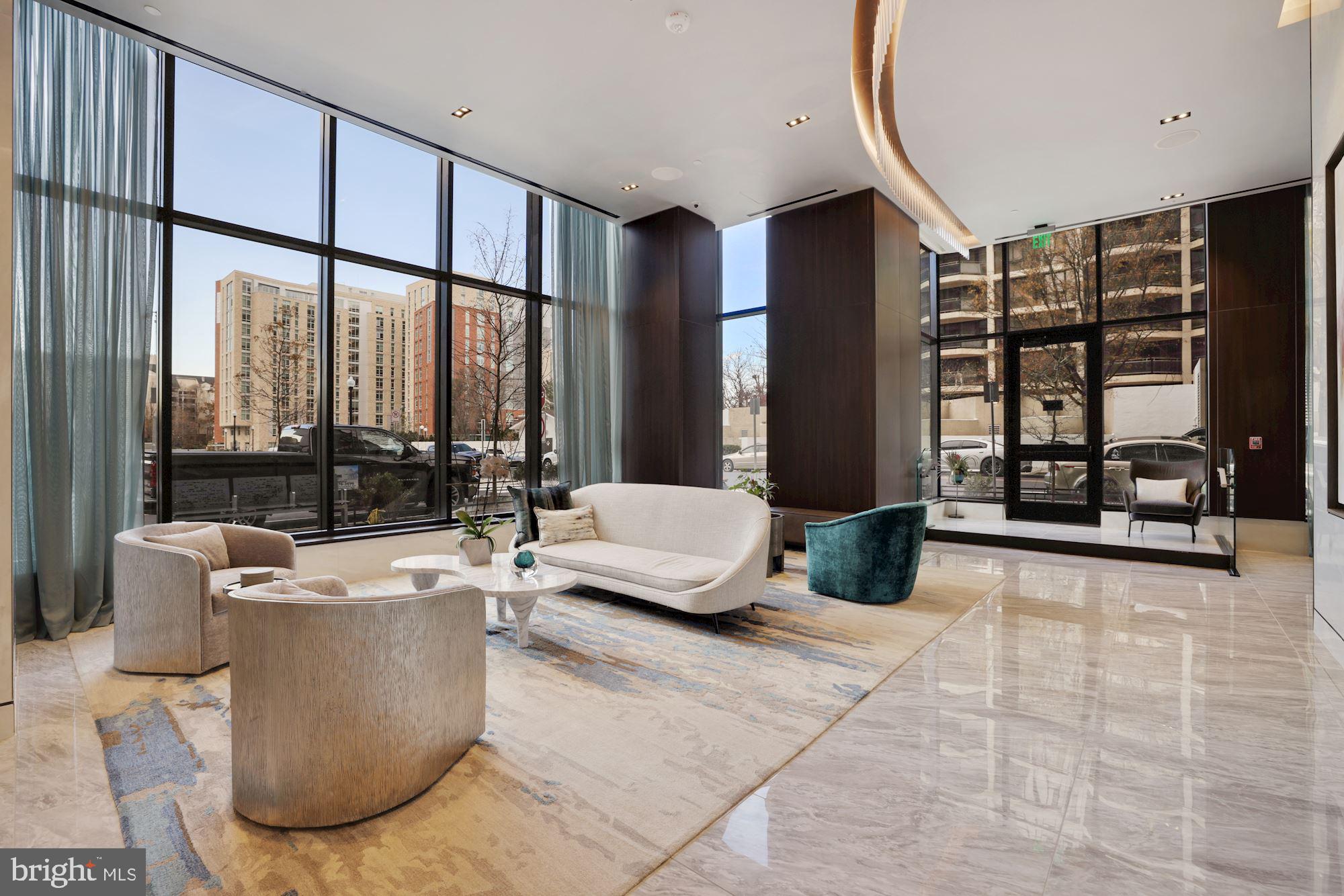 ROSSLYN - Residential