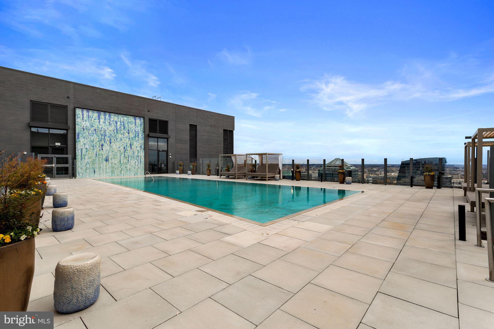 ROSSLYN - Residential