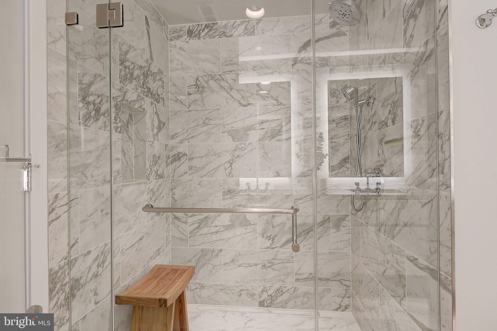 ROSSLYN - Residential