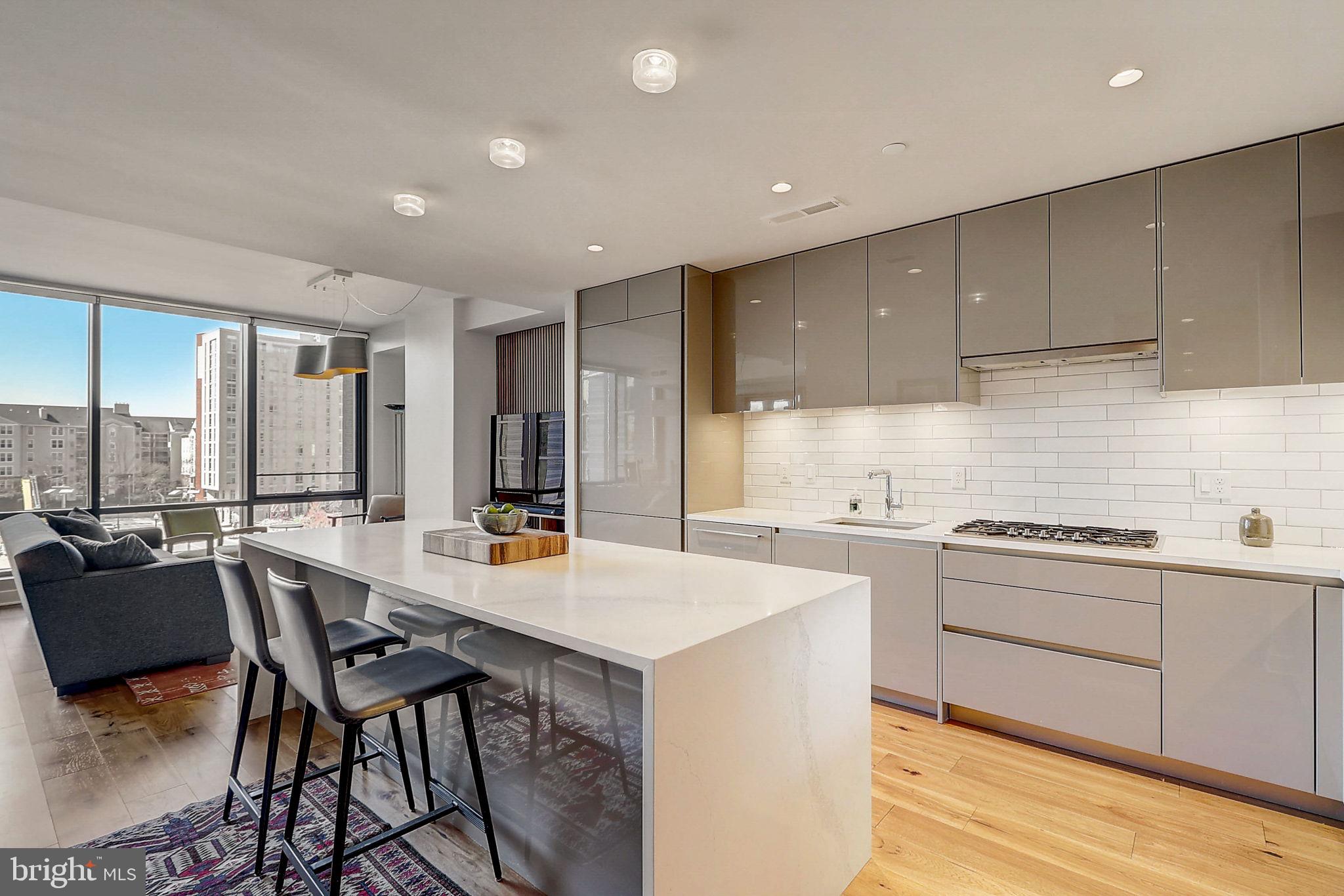 ROSSLYN - Residential