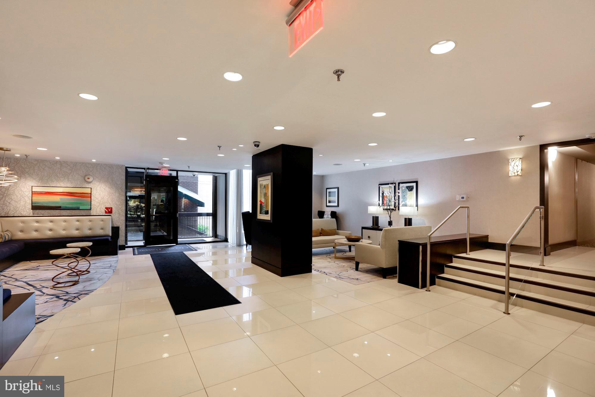 CHELSEA TOWERS - Residential