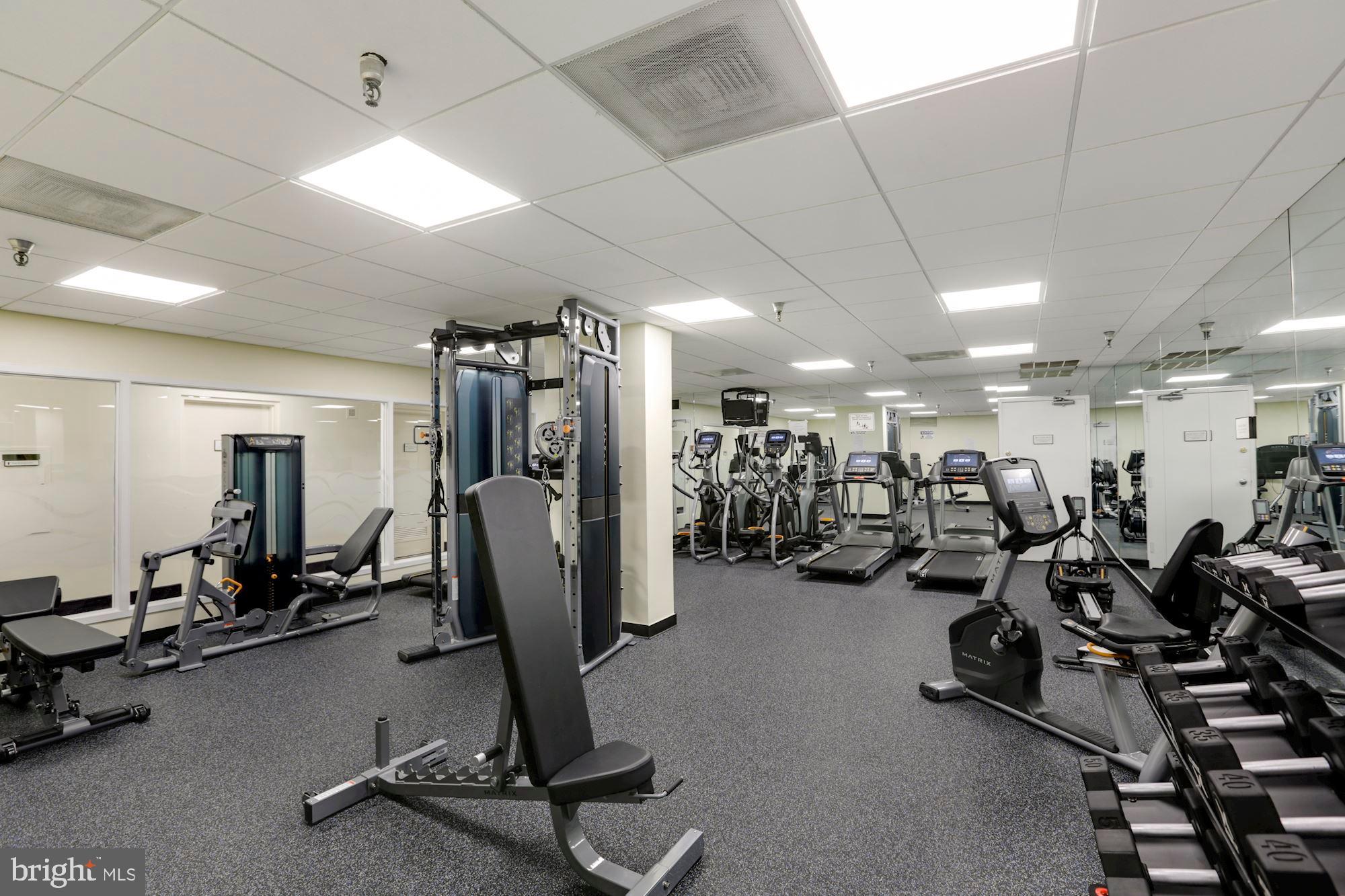 CHELSEA TOWERS - Residential