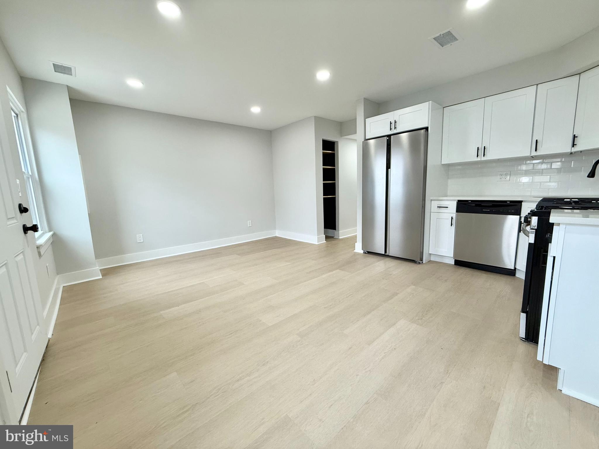 Welcome to 310 Jackson St, a beautifully renovated one-story home located in the desirable Whitman neighborhood! This charming 2-bedroom, 1-bathroom home offers the ease of one-floor living with a fresh, modern feel.
Enjoy the perks of a brand new renovation, featuring central air, updated finishes, and a spacious open layout. The home includes a laundry hook-up, perfect for convenient in-home laundry. Step outside to your huge private backyard, ideal for entertaining, gardening, or simply relaxing outdoors.
A rare find in this area, this single-story property combines modern upgrades with a low-maintenance lifestyle, all in a great South Philly location close to shops, dining, and major highways.
Pets considered on a case-by-case basis. Don’t miss your chance — schedule a tour today!