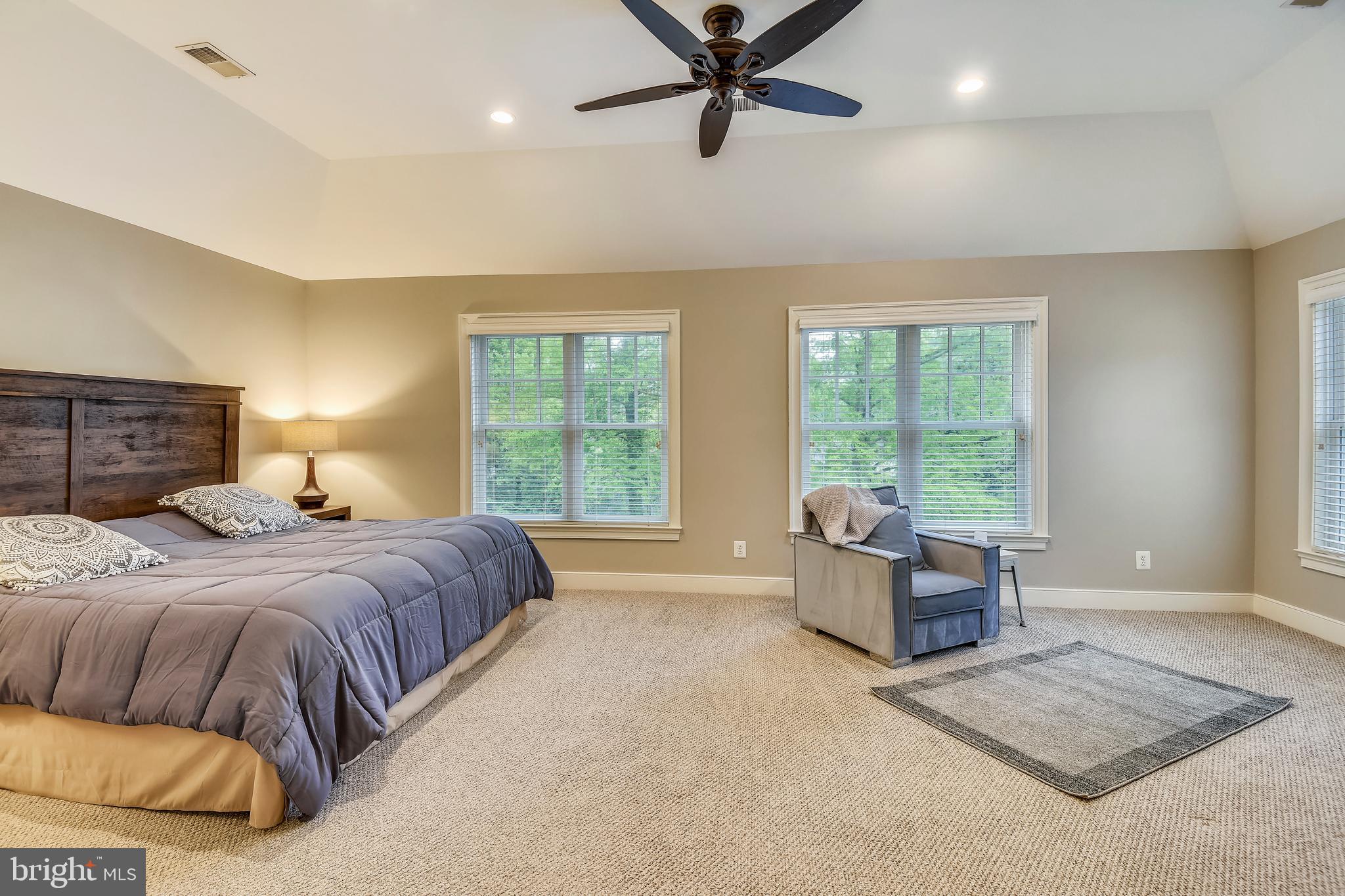 COUNTRY CLUB HILLS - Residential