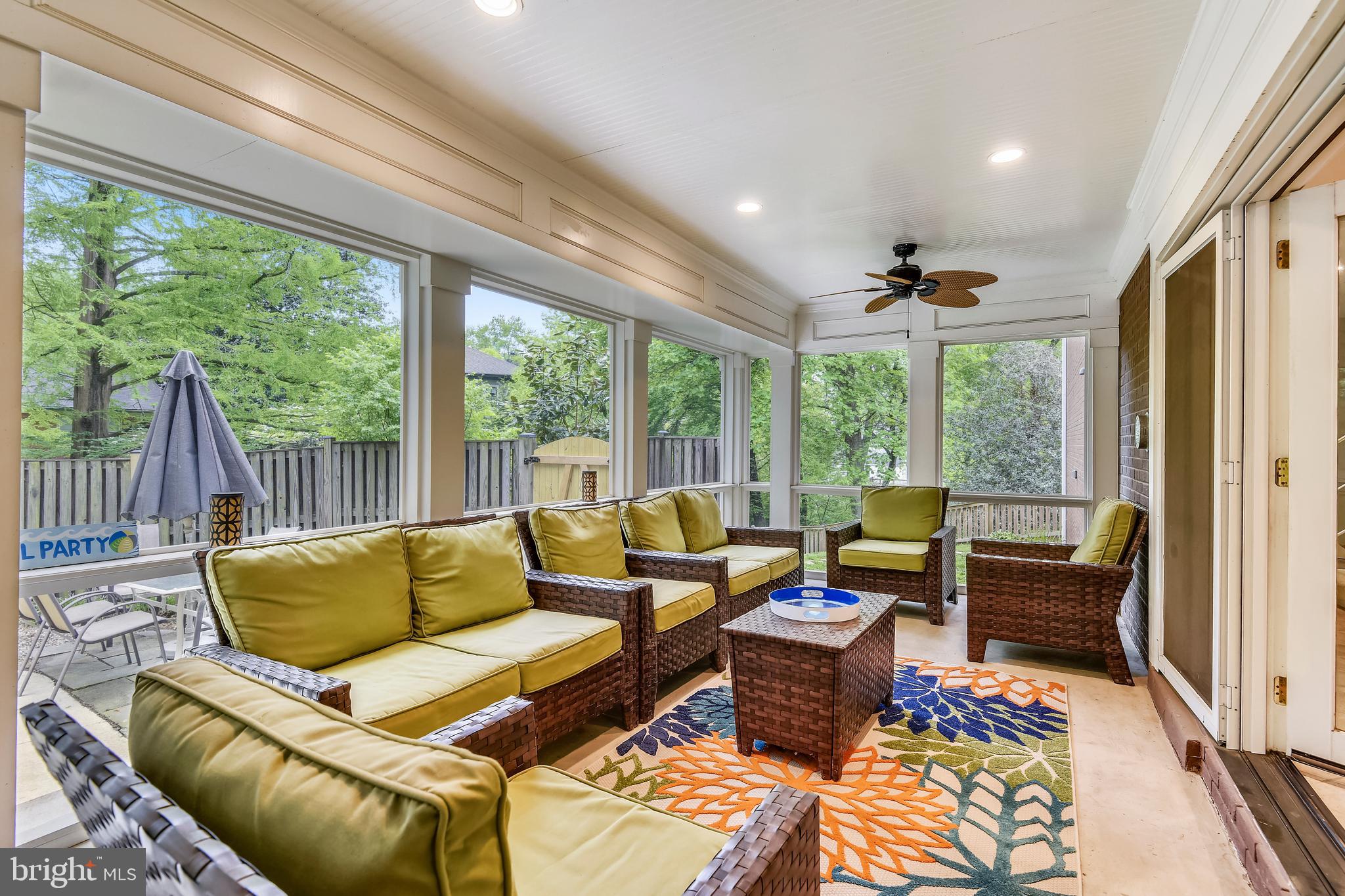 COUNTRY CLUB HILLS - Residential