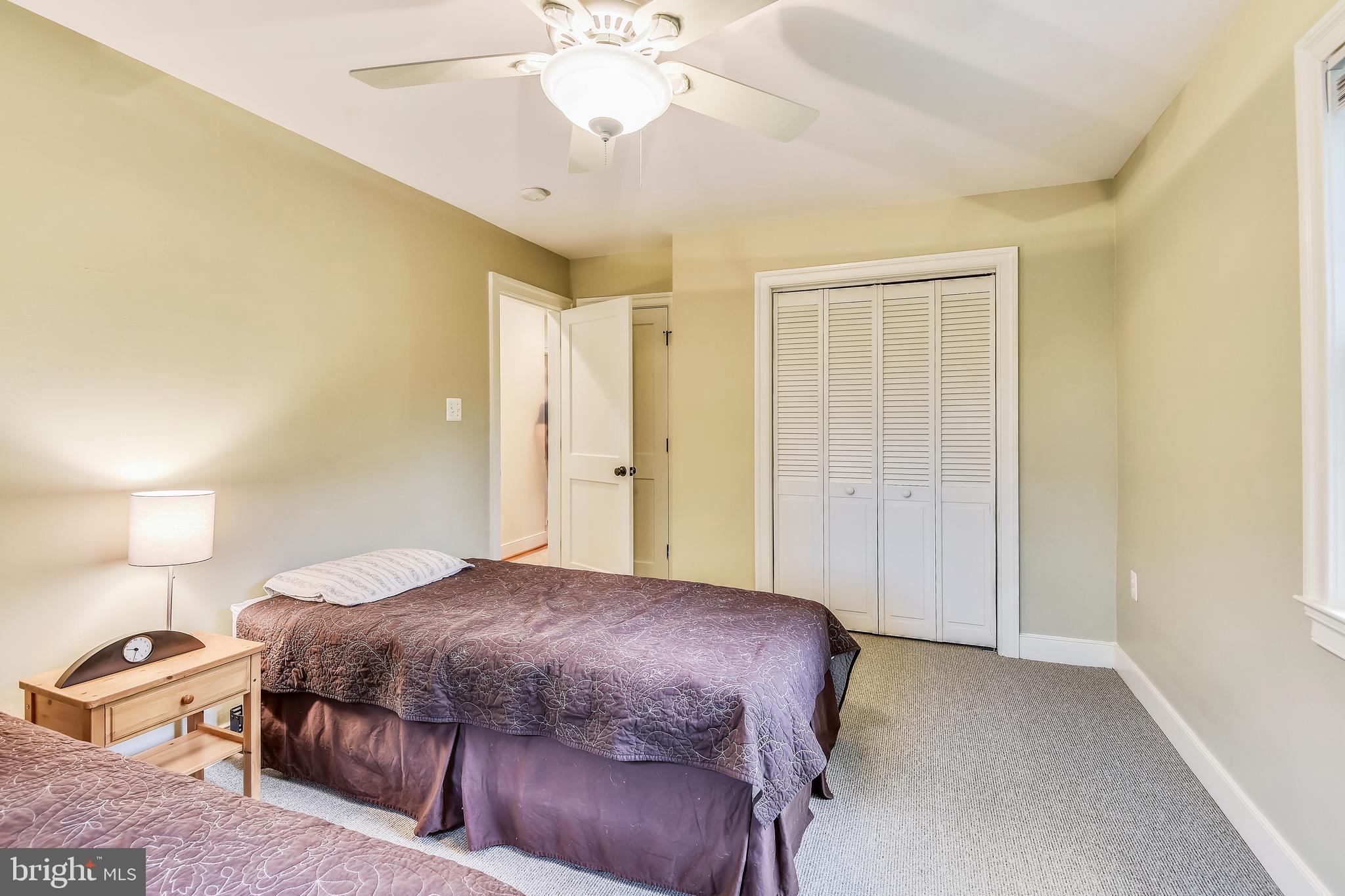 COUNTRY CLUB HILLS - Residential