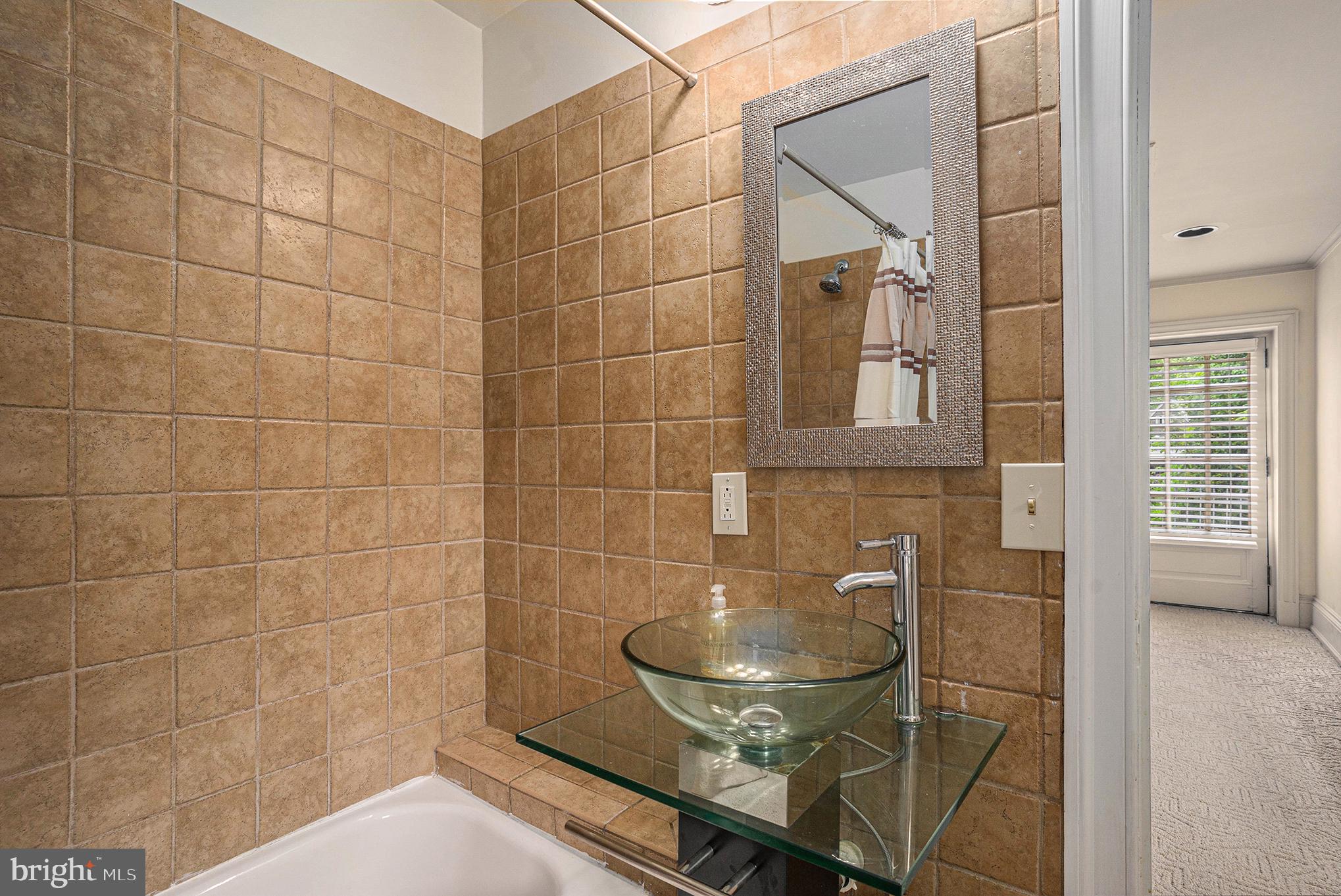 JENKINTOWN MANOR - Residential