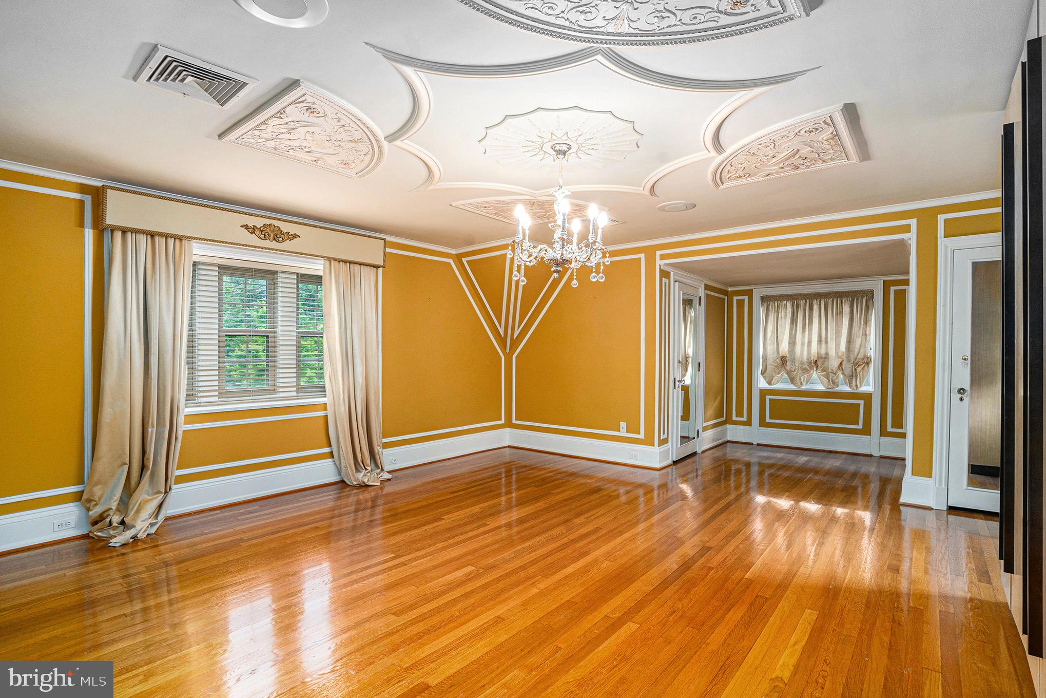 JENKINTOWN MANOR - Residential