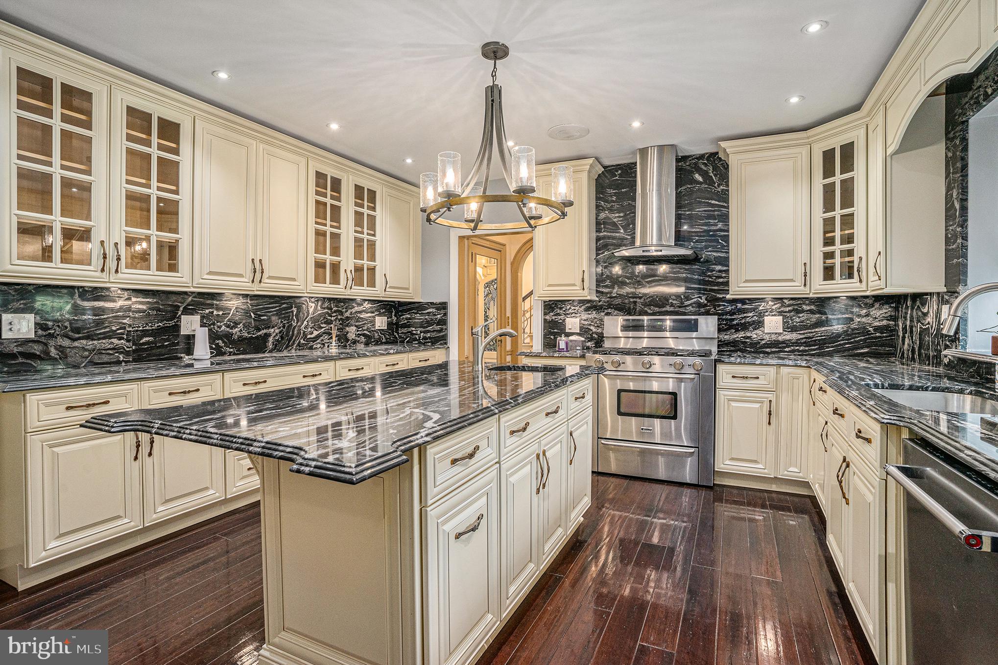 JENKINTOWN MANOR - Residential