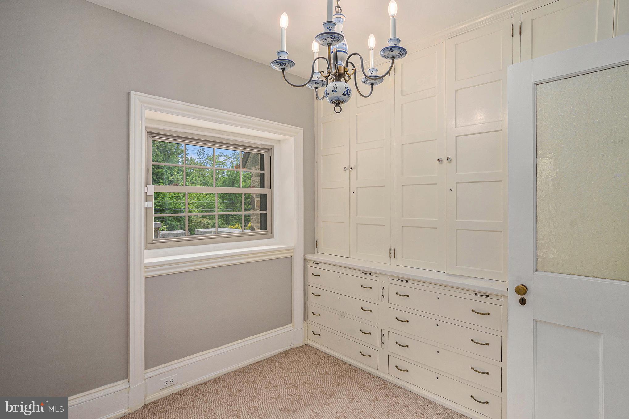 JENKINTOWN MANOR - Residential