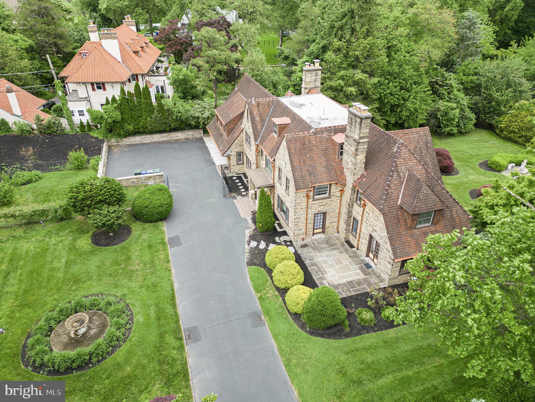 JENKINTOWN MANOR - Residential