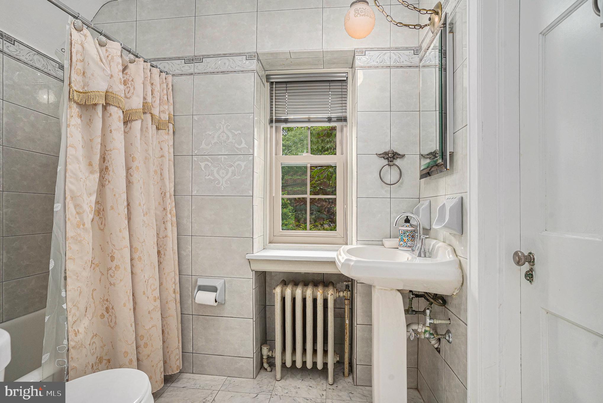 JENKINTOWN MANOR - Residential