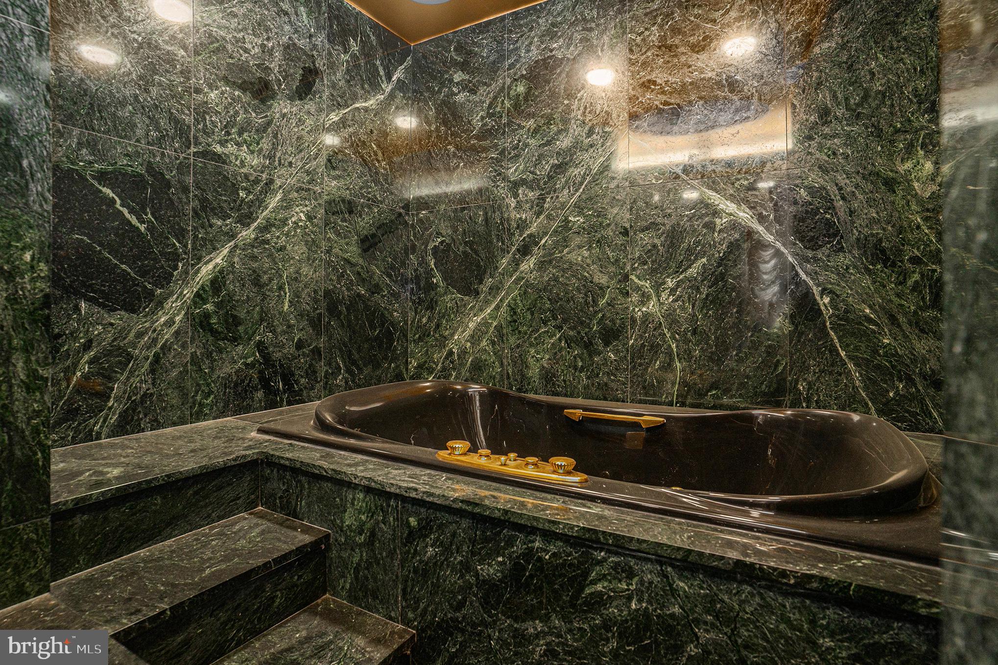 JENKINTOWN MANOR - Residential