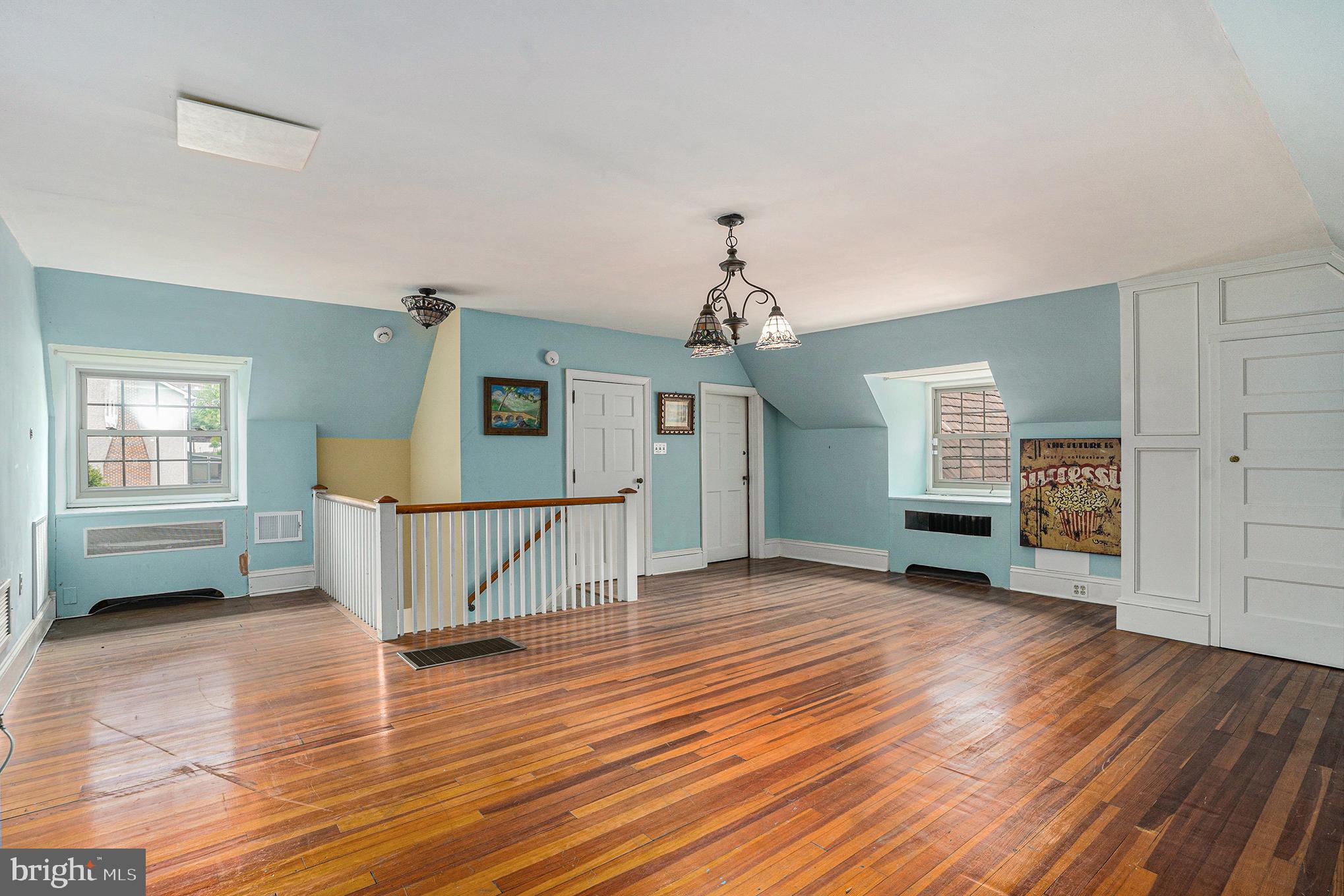 JENKINTOWN MANOR - Residential