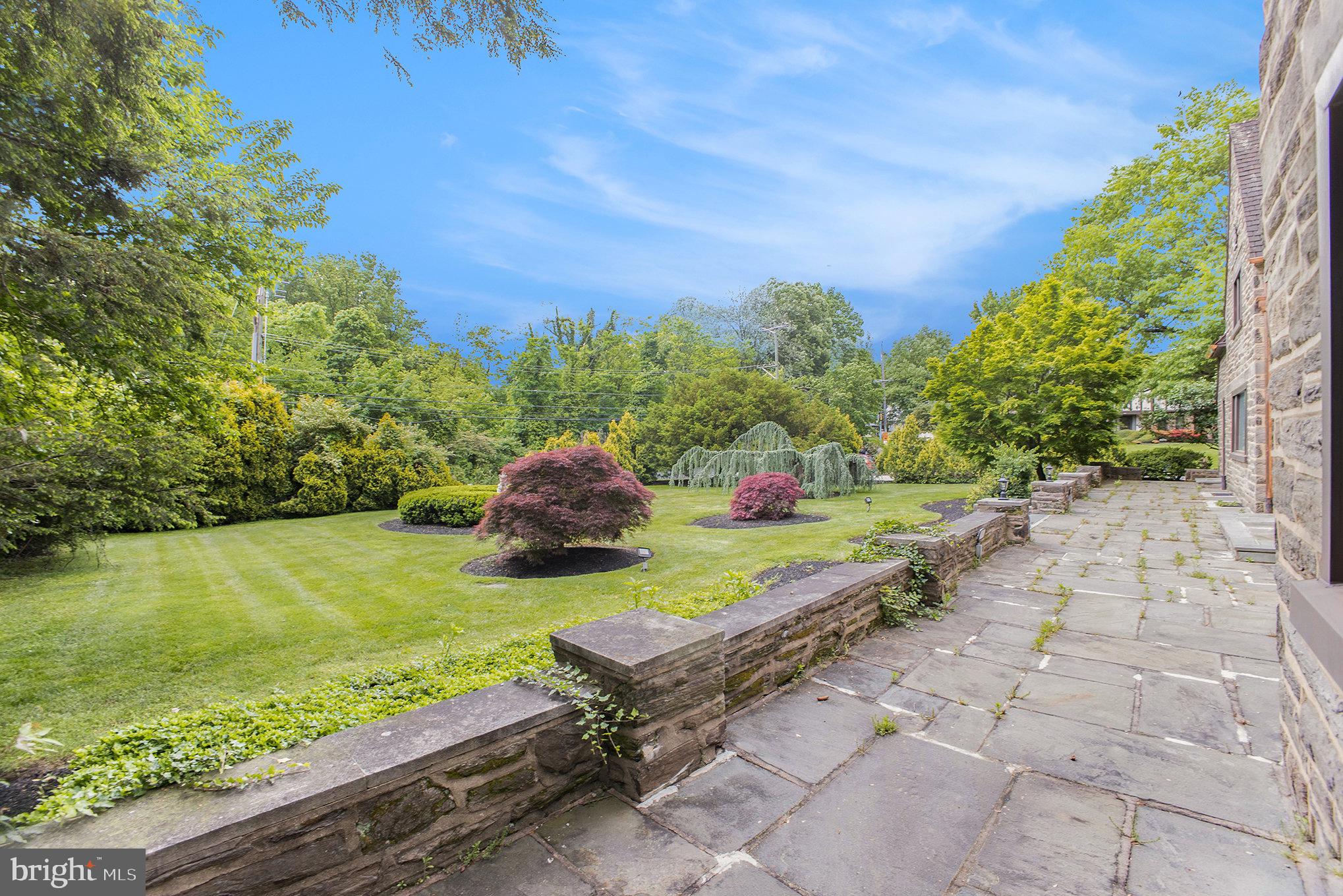 JENKINTOWN MANOR - Residential