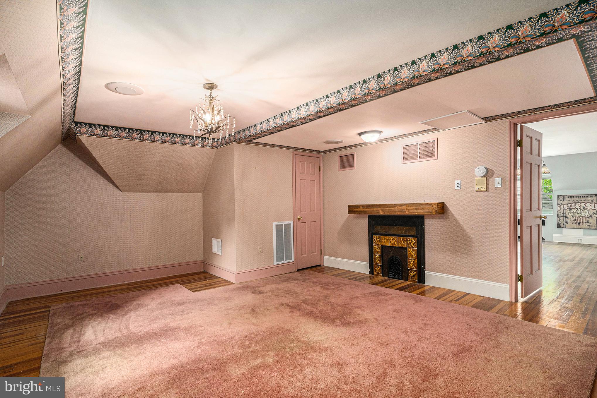 JENKINTOWN MANOR - Residential