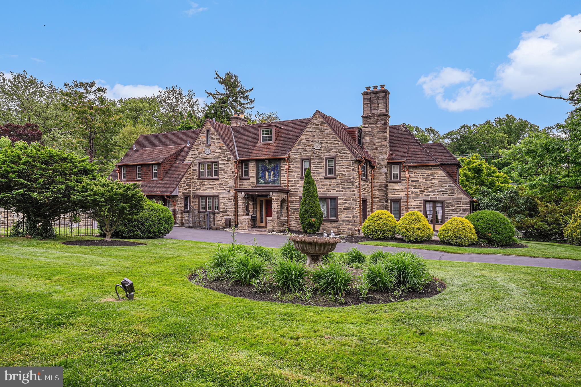 JENKINTOWN MANOR - Residential