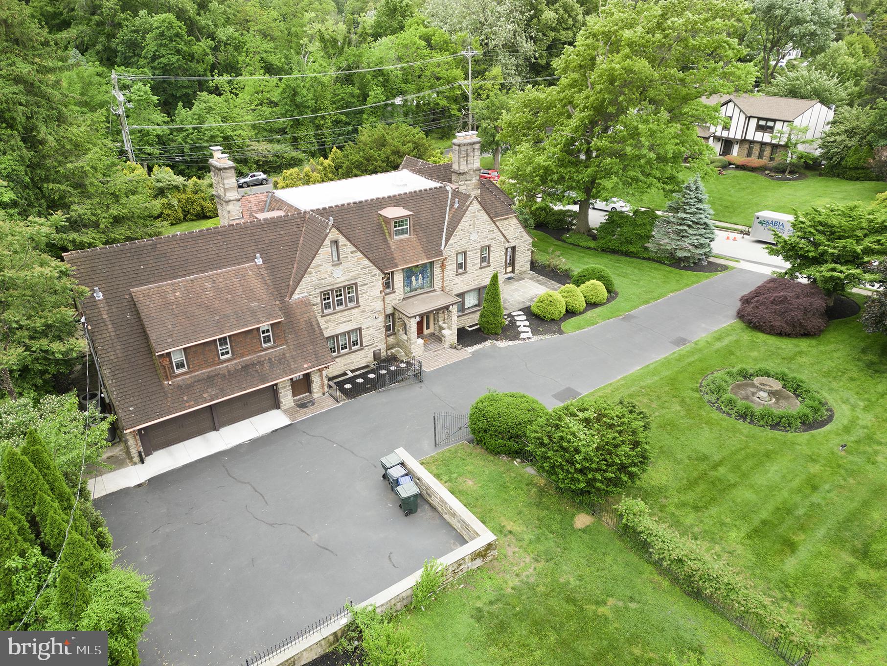 JENKINTOWN MANOR - Residential