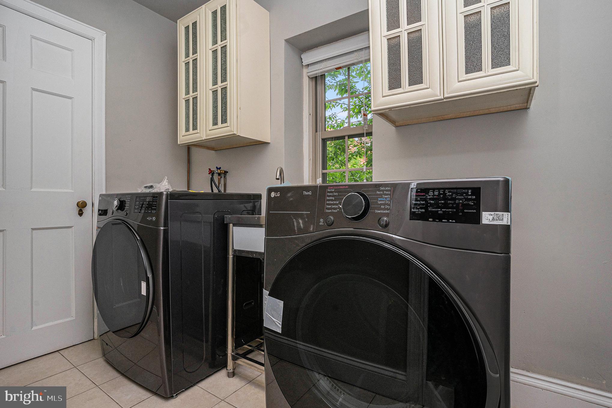 JENKINTOWN MANOR - Residential