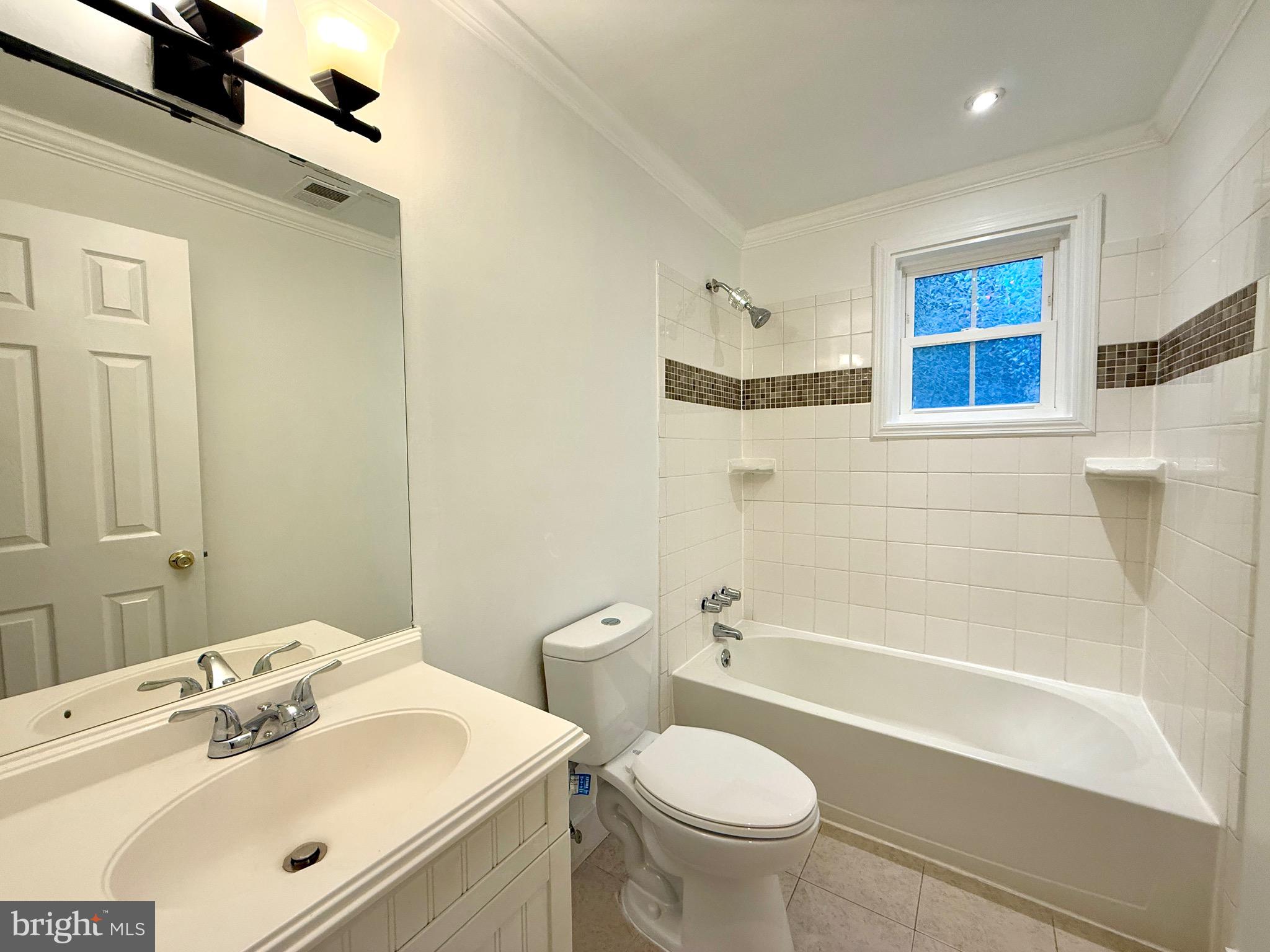 LAKEVIEW ESTATES - Residential