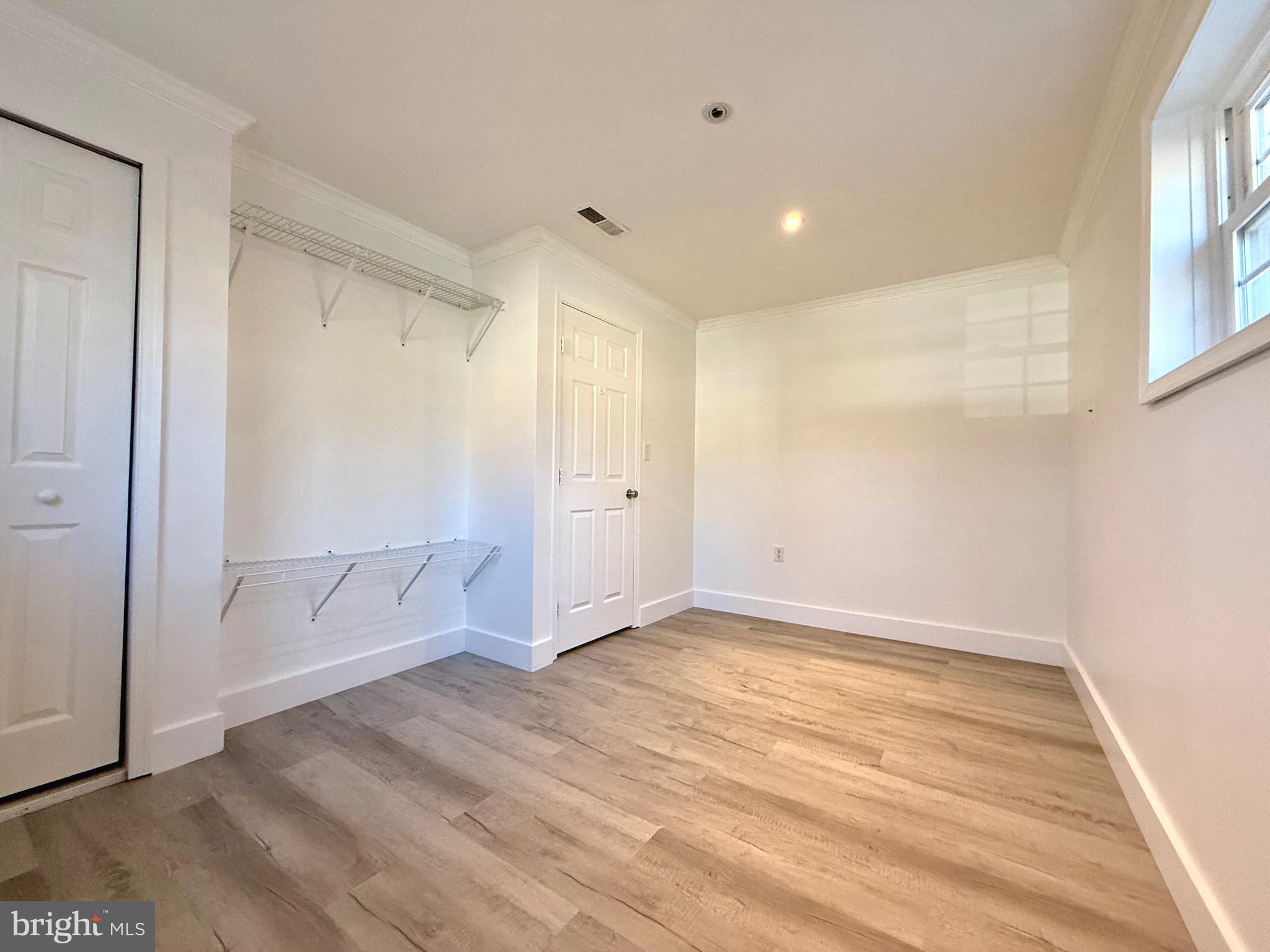 LAKEVIEW ESTATES - Residential