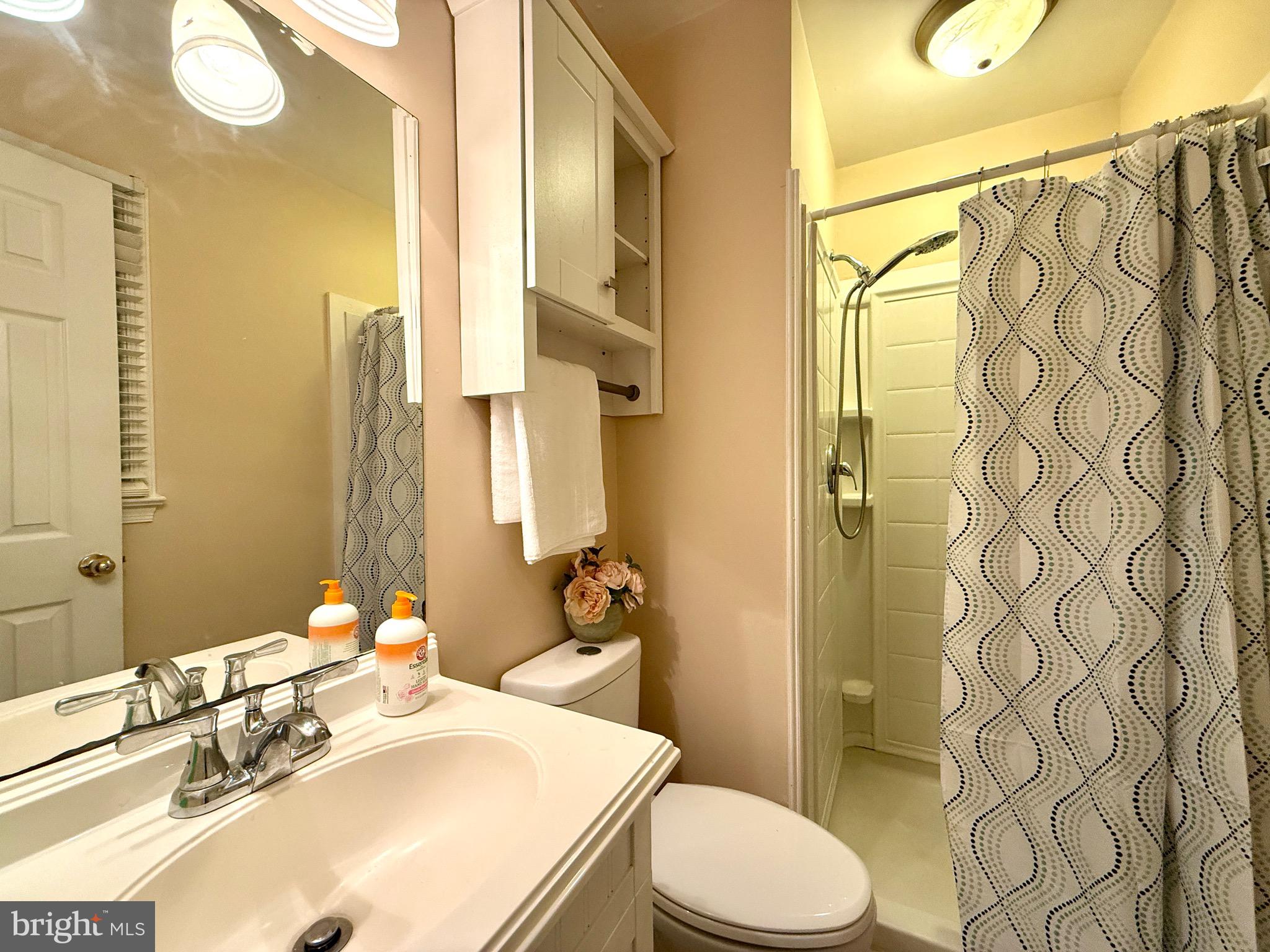 LAKEVIEW ESTATES - Residential