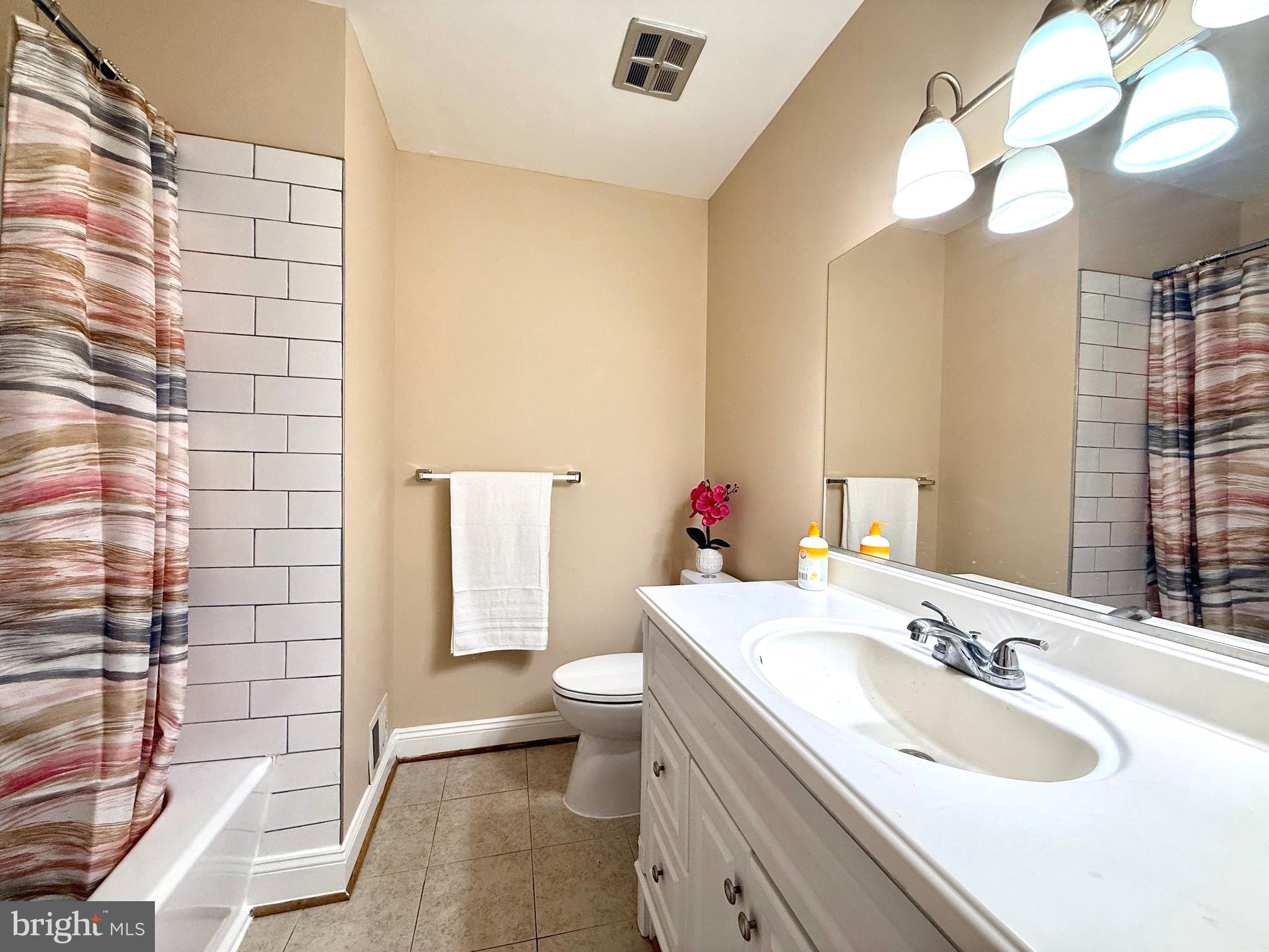 LAKEVIEW ESTATES - Residential