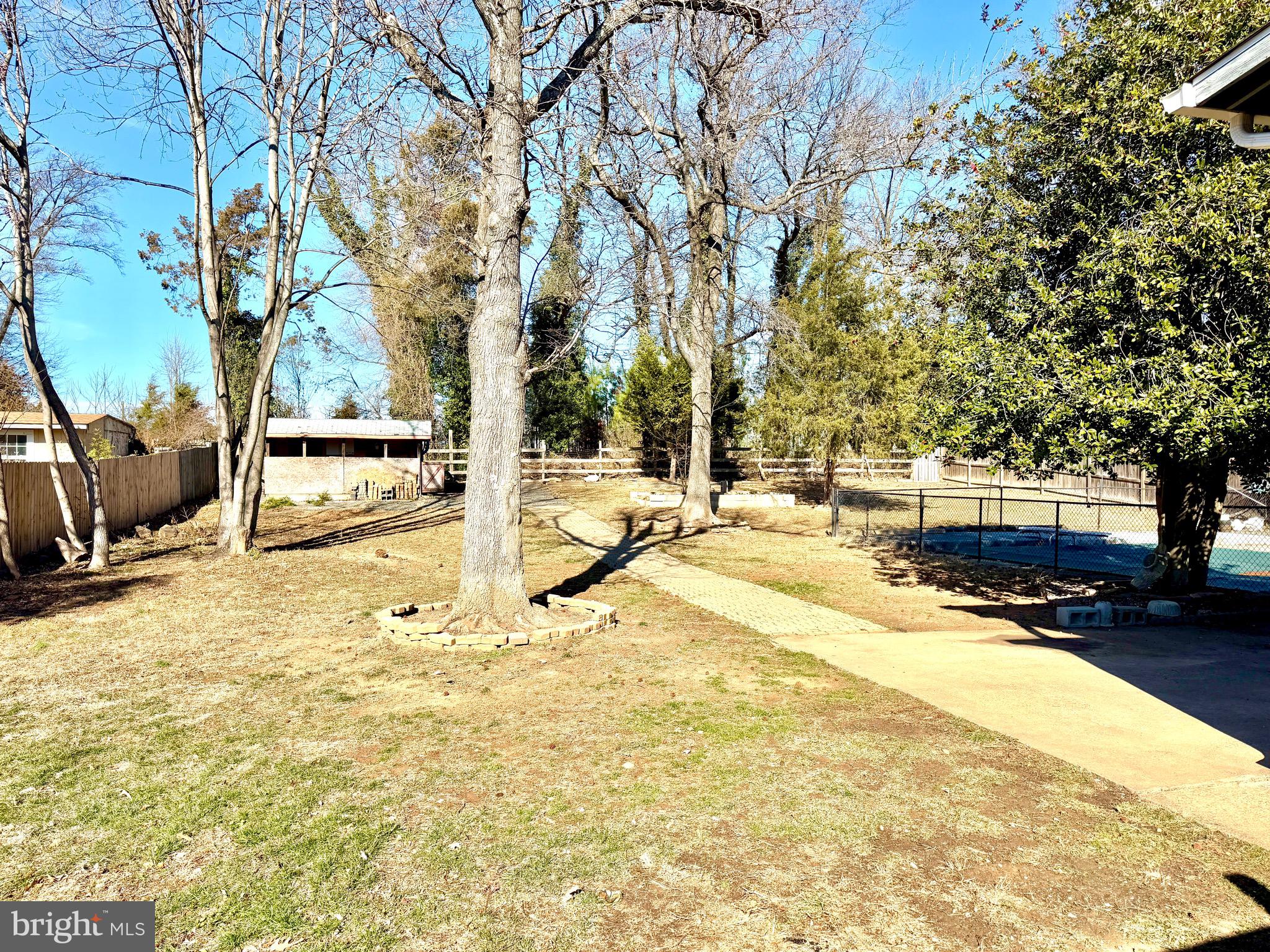 LAKEVIEW ESTATES - Residential