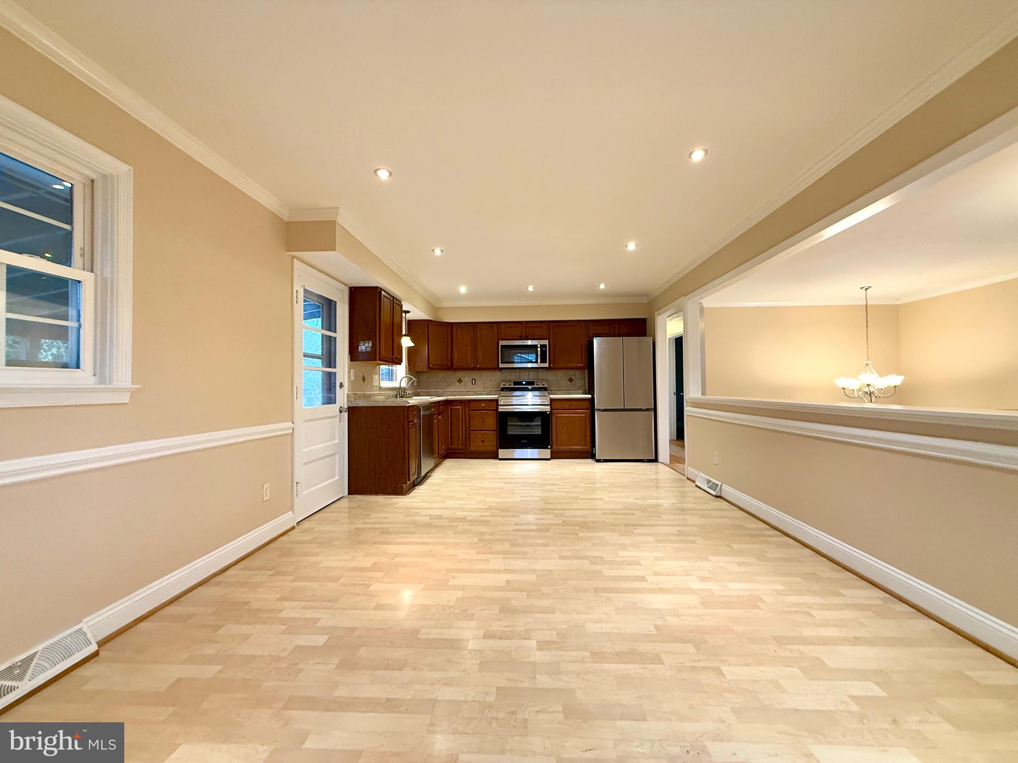 LAKEVIEW ESTATES - Residential