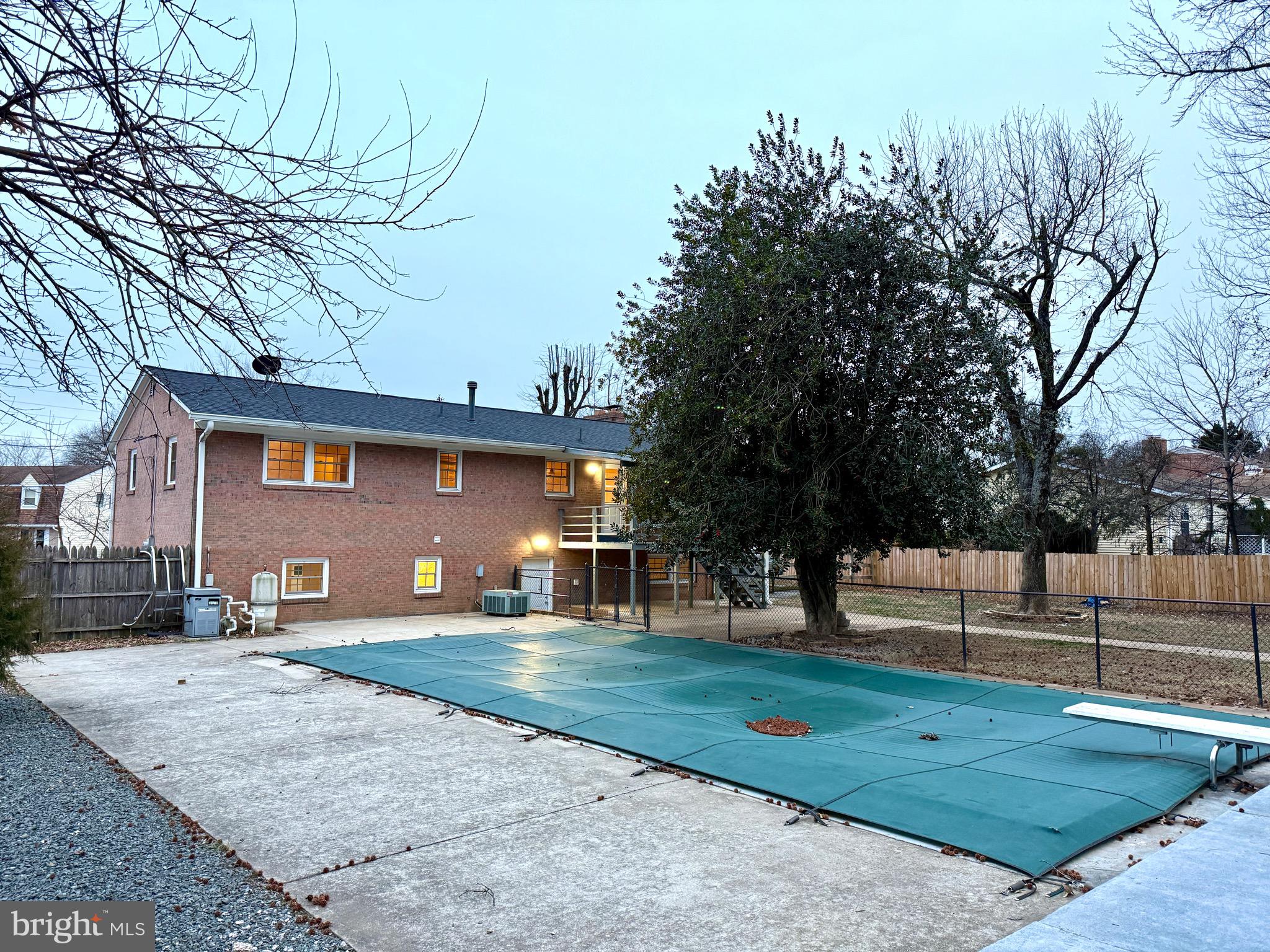 LAKEVIEW ESTATES - Residential