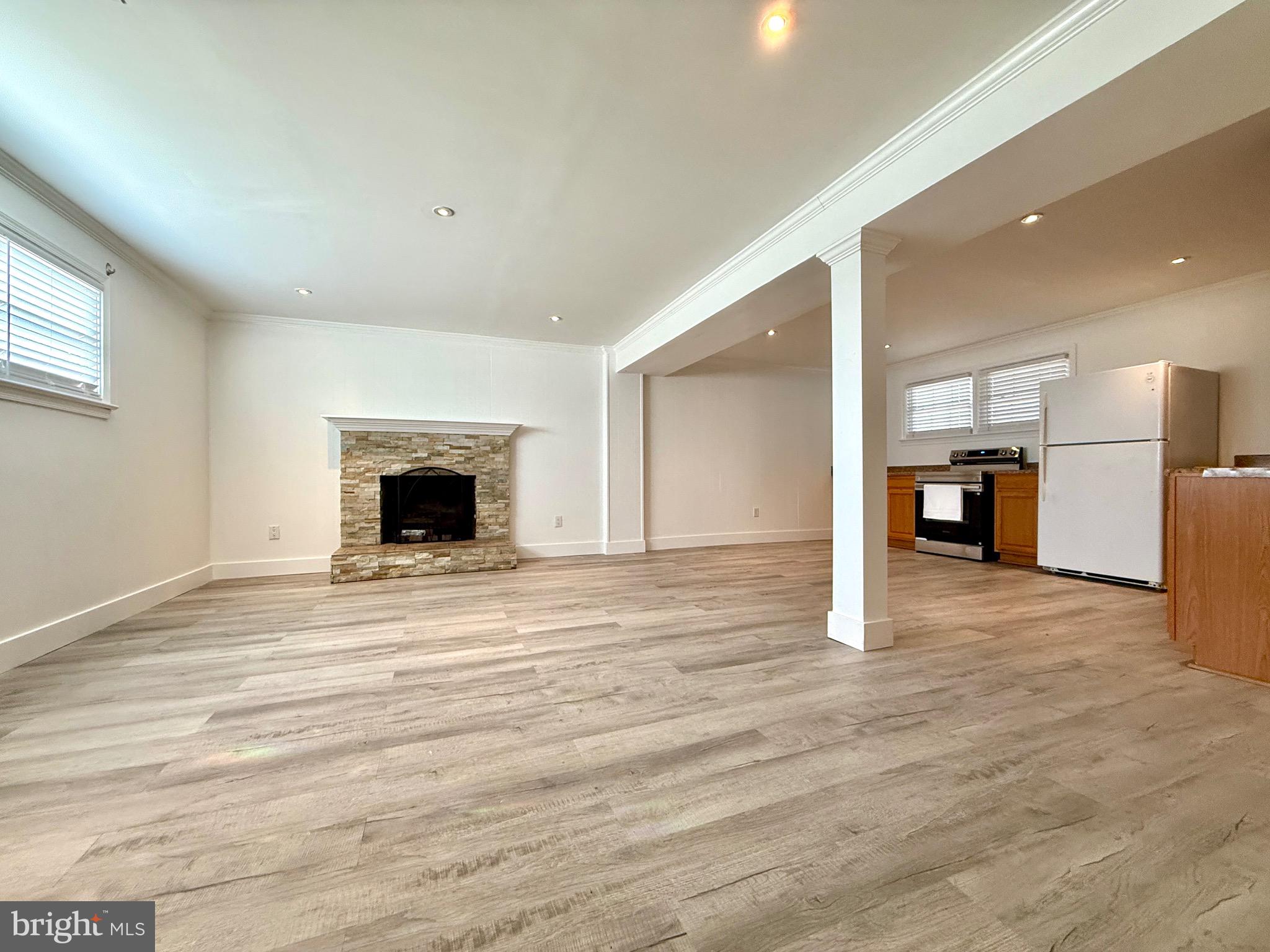 LAKEVIEW ESTATES - Residential