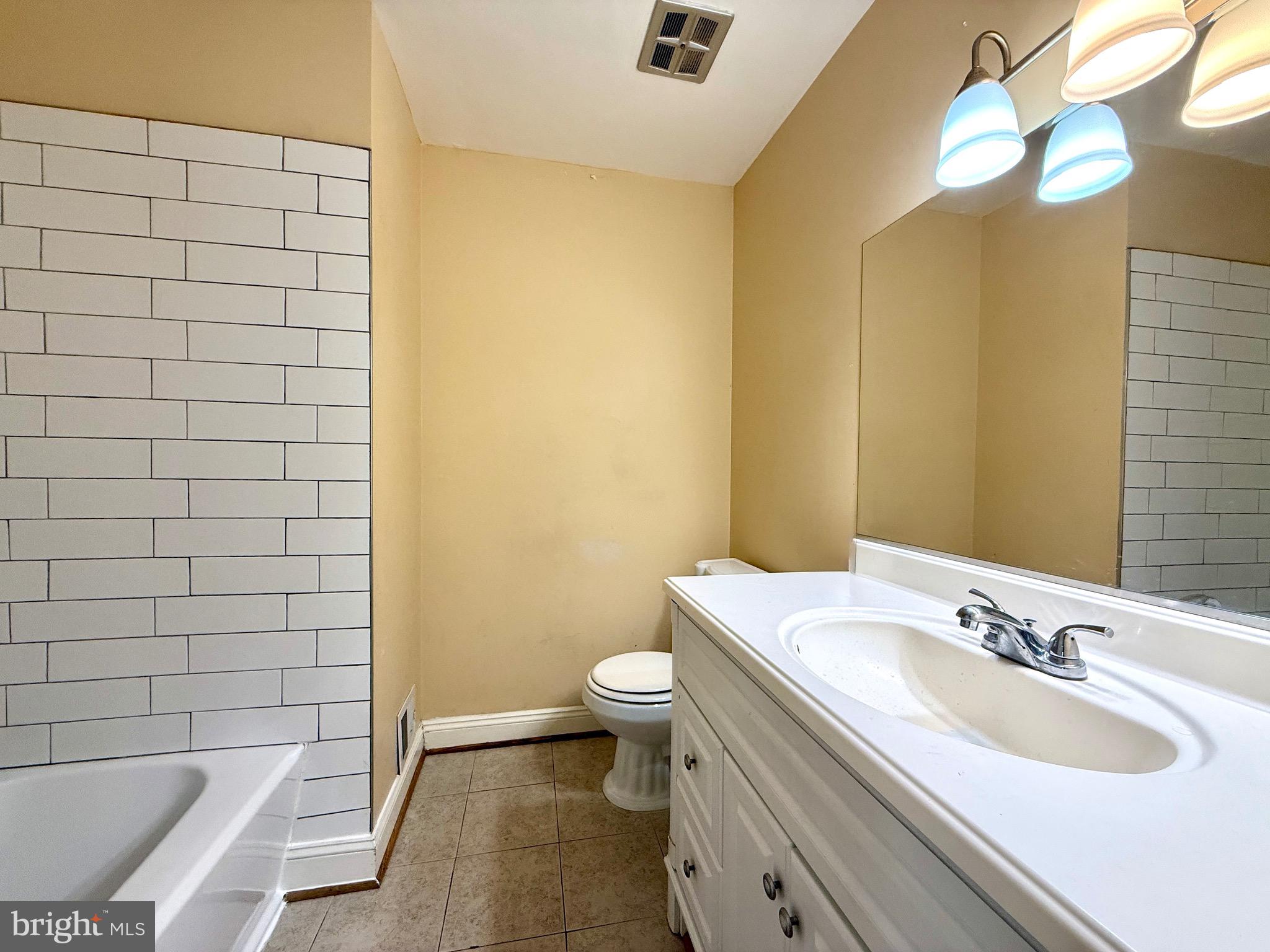 LAKEVIEW ESTATES - Residential