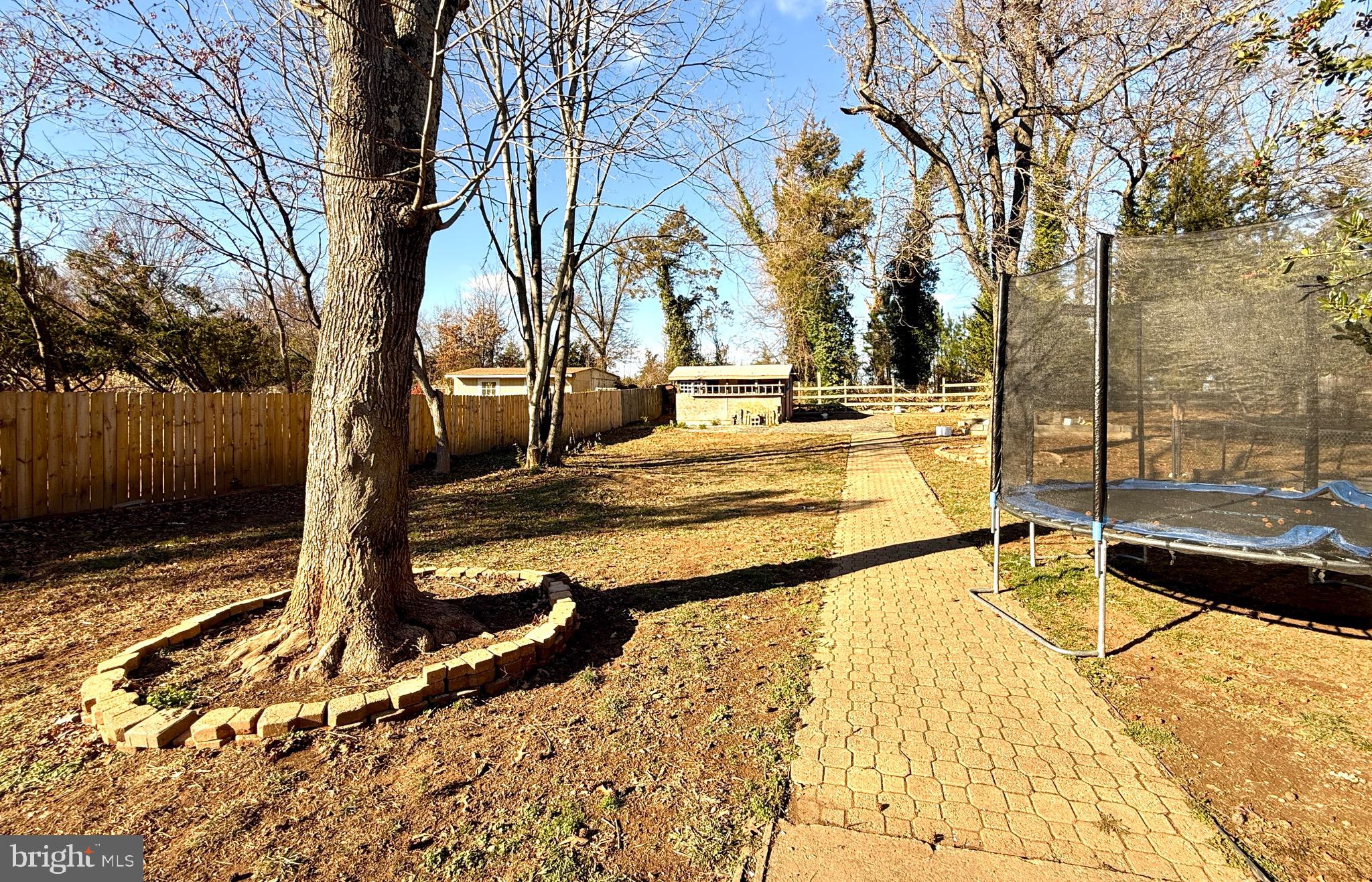 LAKEVIEW ESTATES - Residential