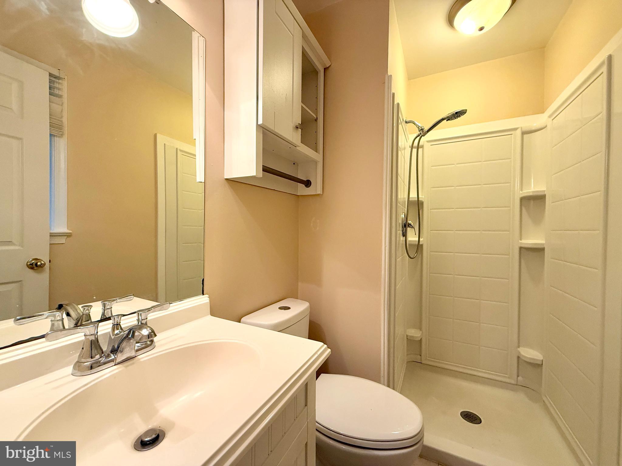 LAKEVIEW ESTATES - Residential