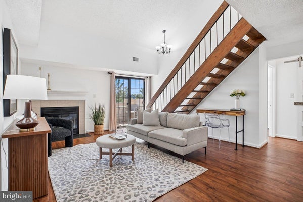 6931 MARY CAROLINE CIR UNIT I, ALEXANDRIA, VA 22310 - Image b822fa0da1fbab3f2f301fff43d56954/601971874