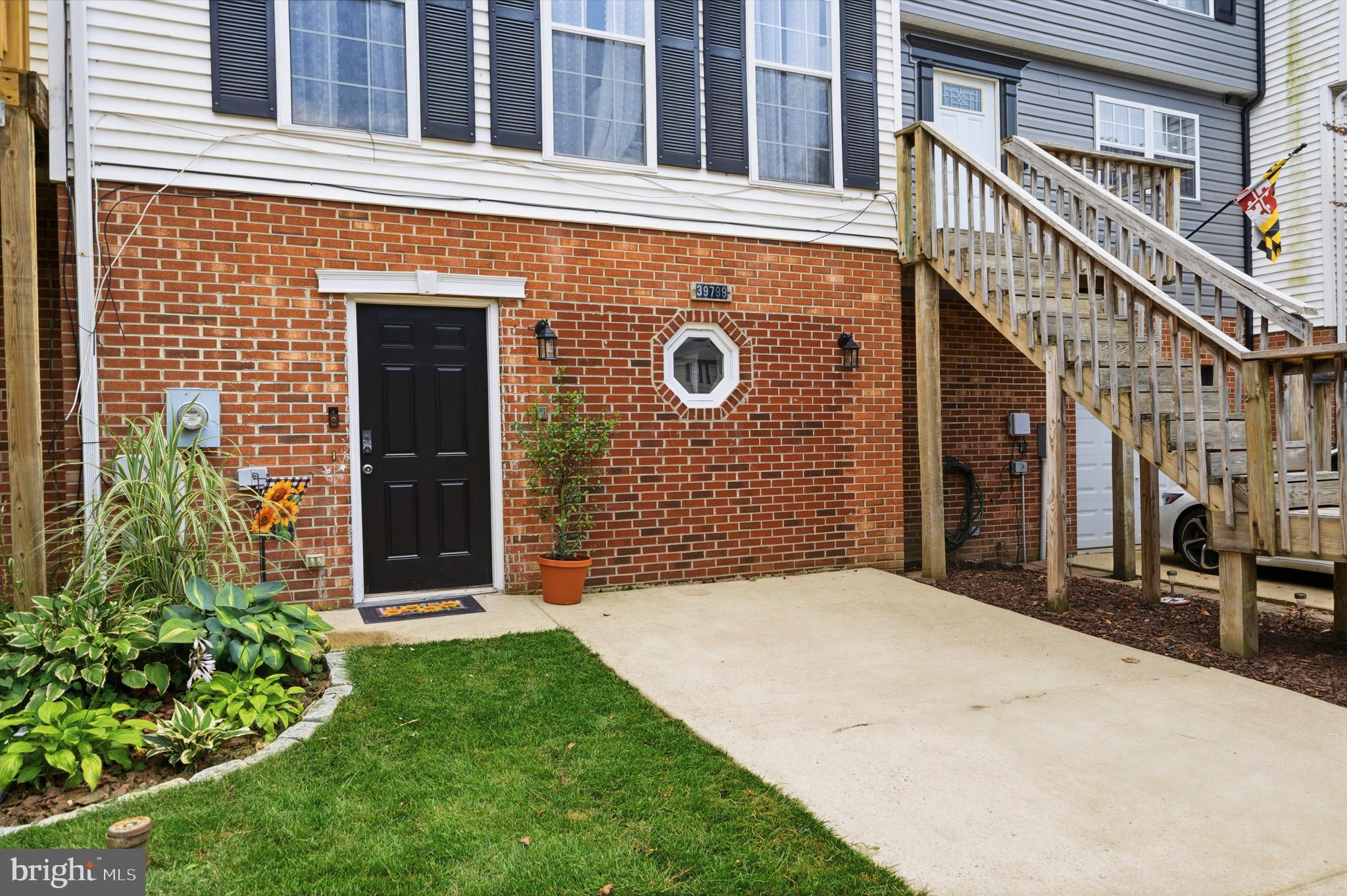 39799 HEARTS DESIRE LANE
